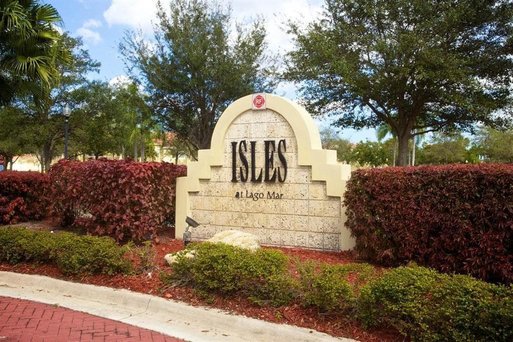 12430 Vista Isles Drive #1318