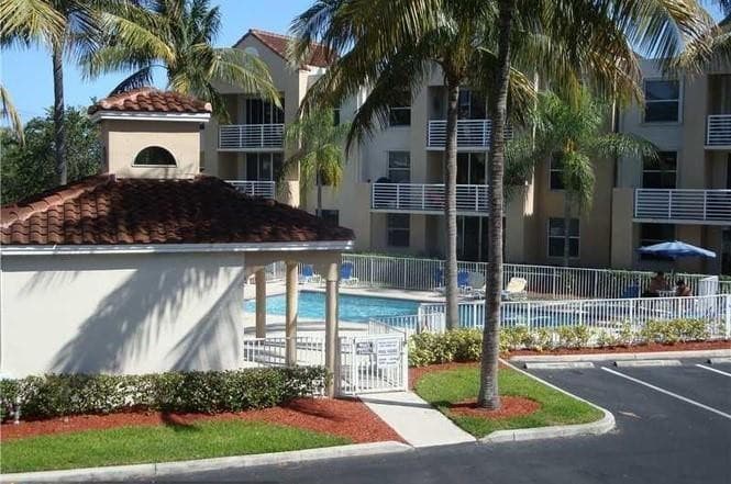 2731 Ocean Club Boulevard #107