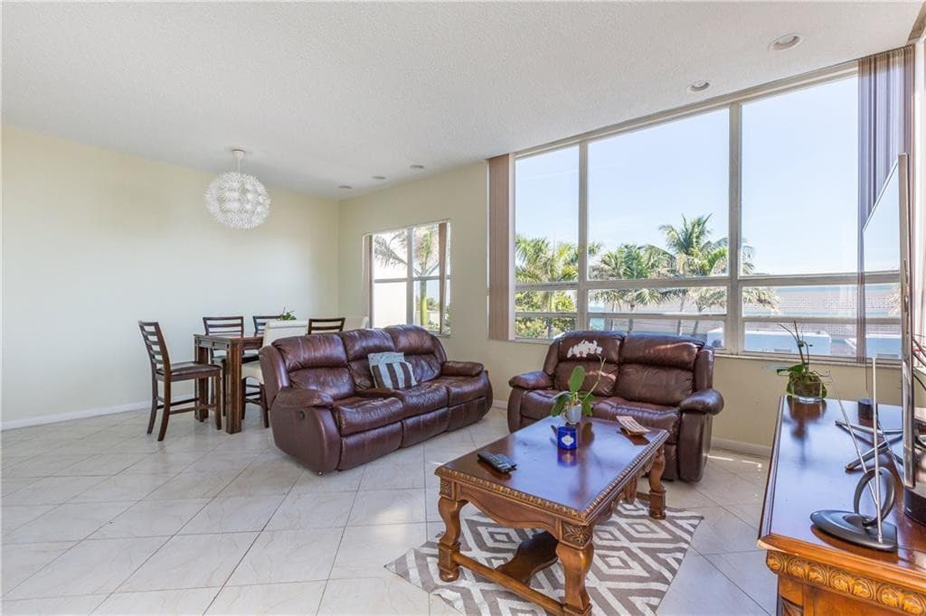 326 Harrison Street #302a