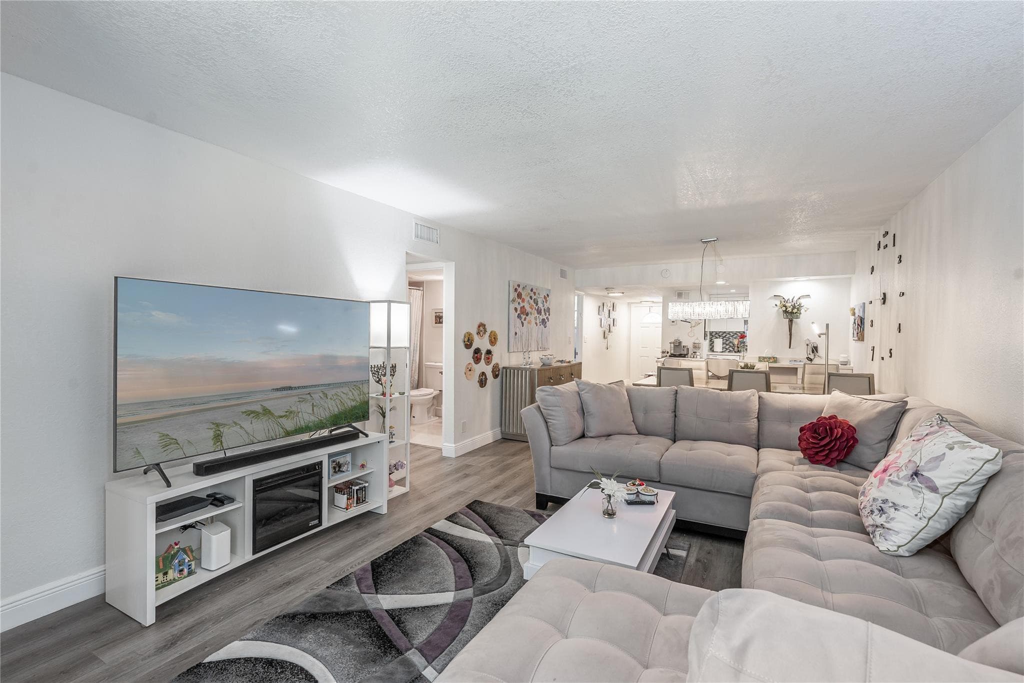 8901 S Hollybrook Boulevard #201