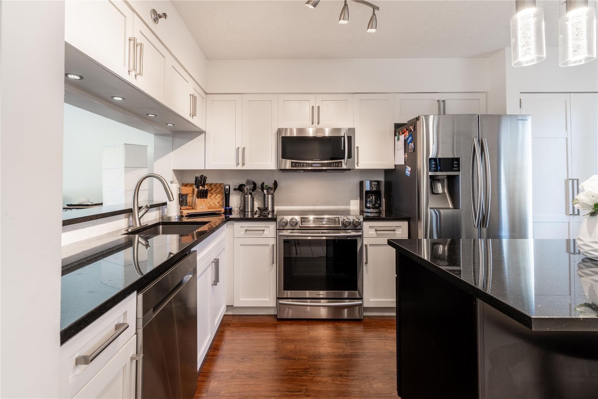 2206 S Cypress Bend Drive #803