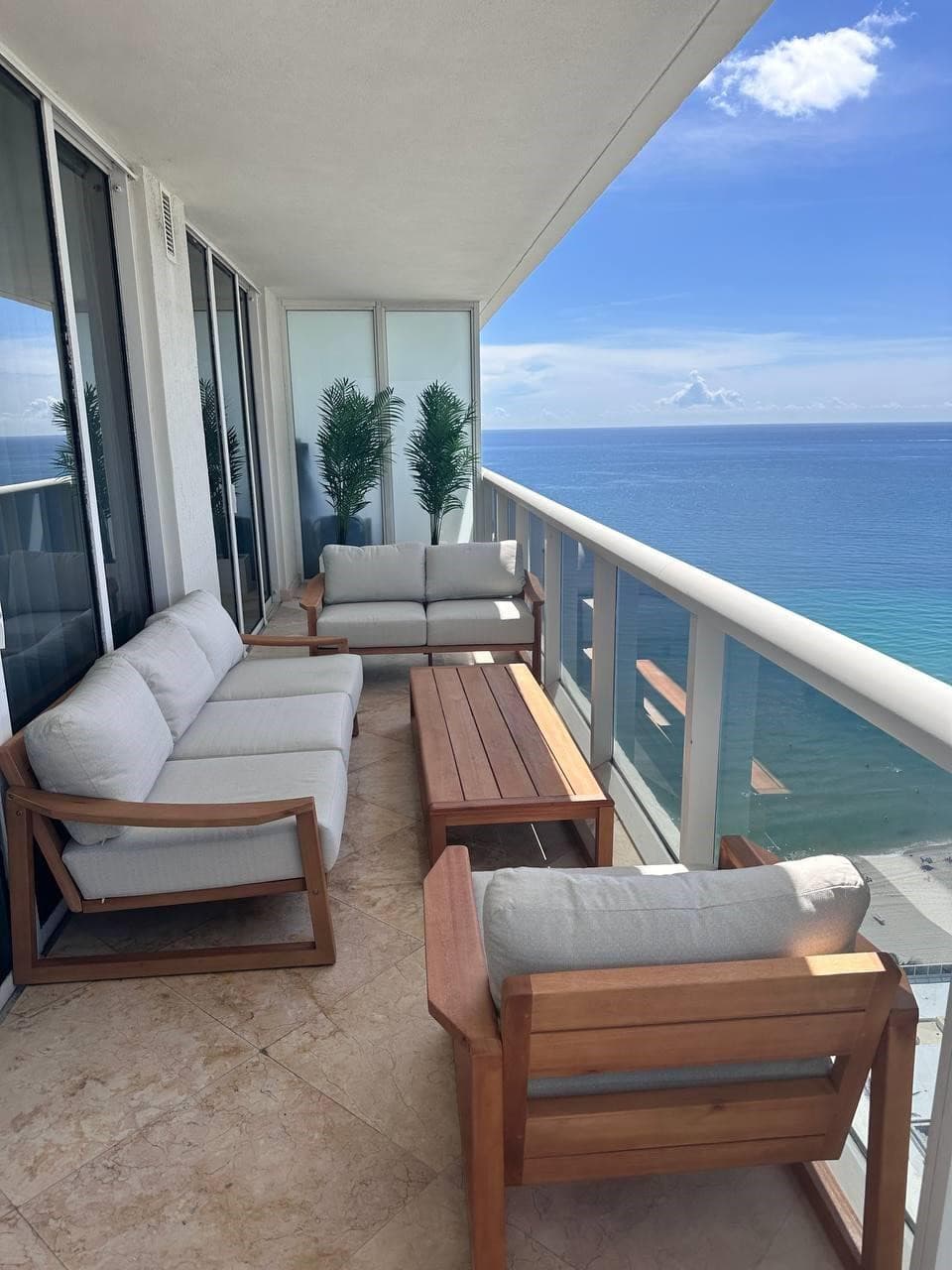 1830 S Ocean Drive #2406