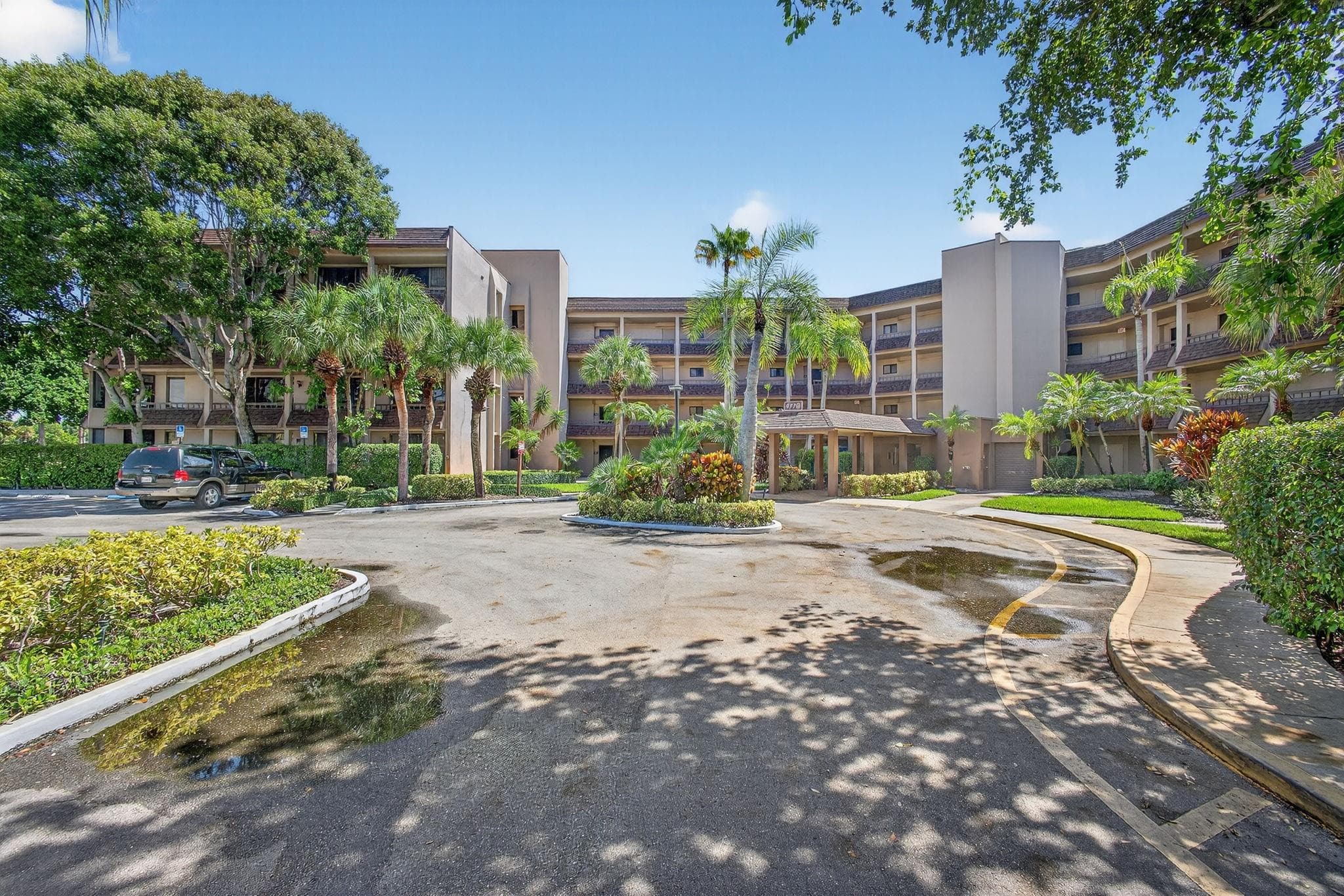 4770 Fountains Drive #104