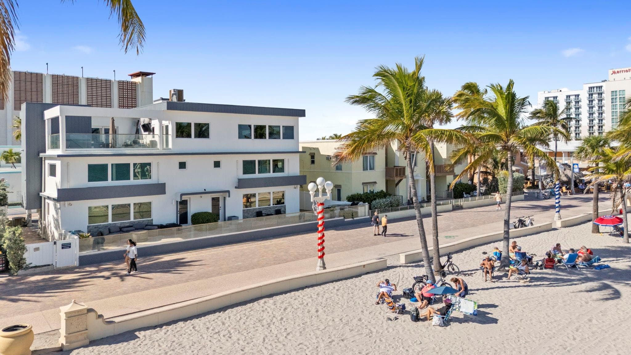 2201 N Surf Road