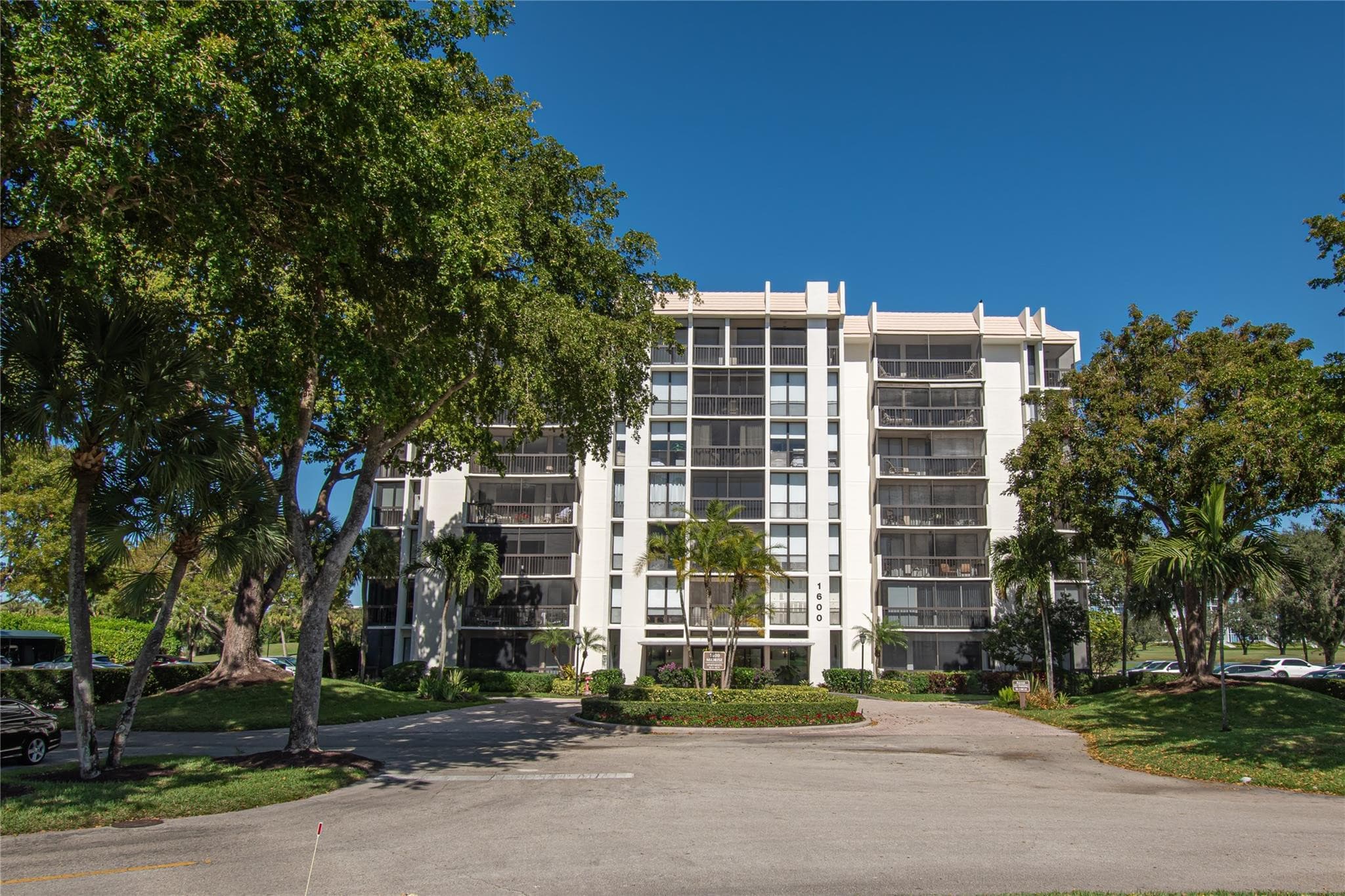 1612 Bridgewood Drive #1612