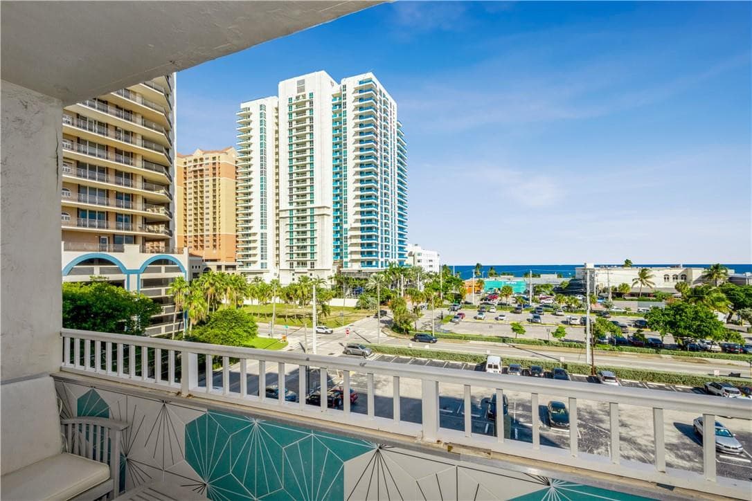 200 S Birch Road #612