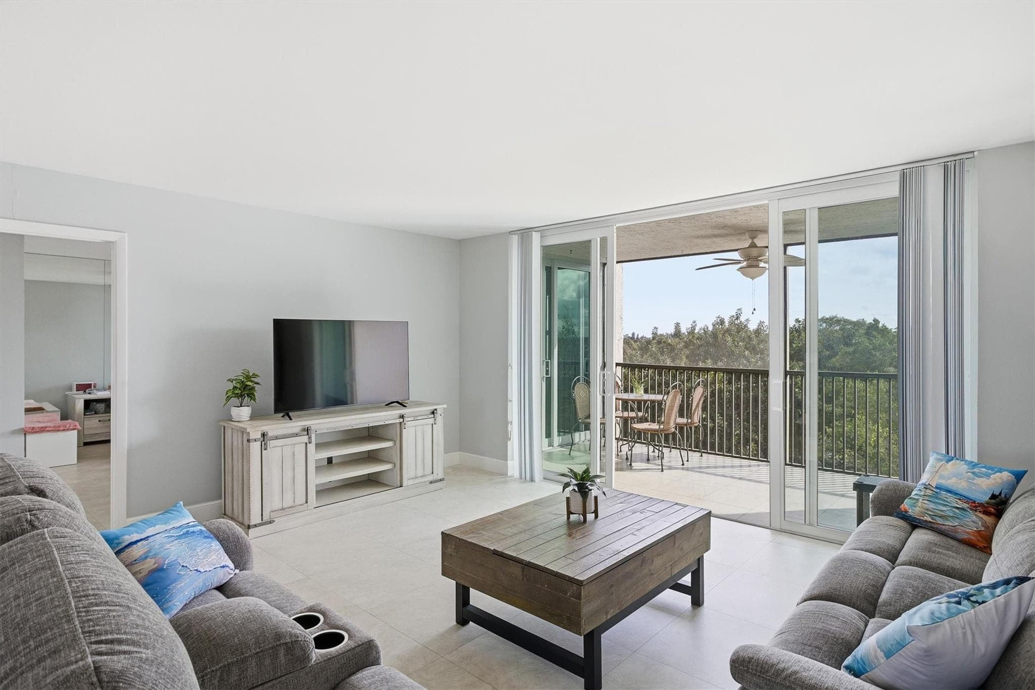3910 Inverrary Boulevard #708-B