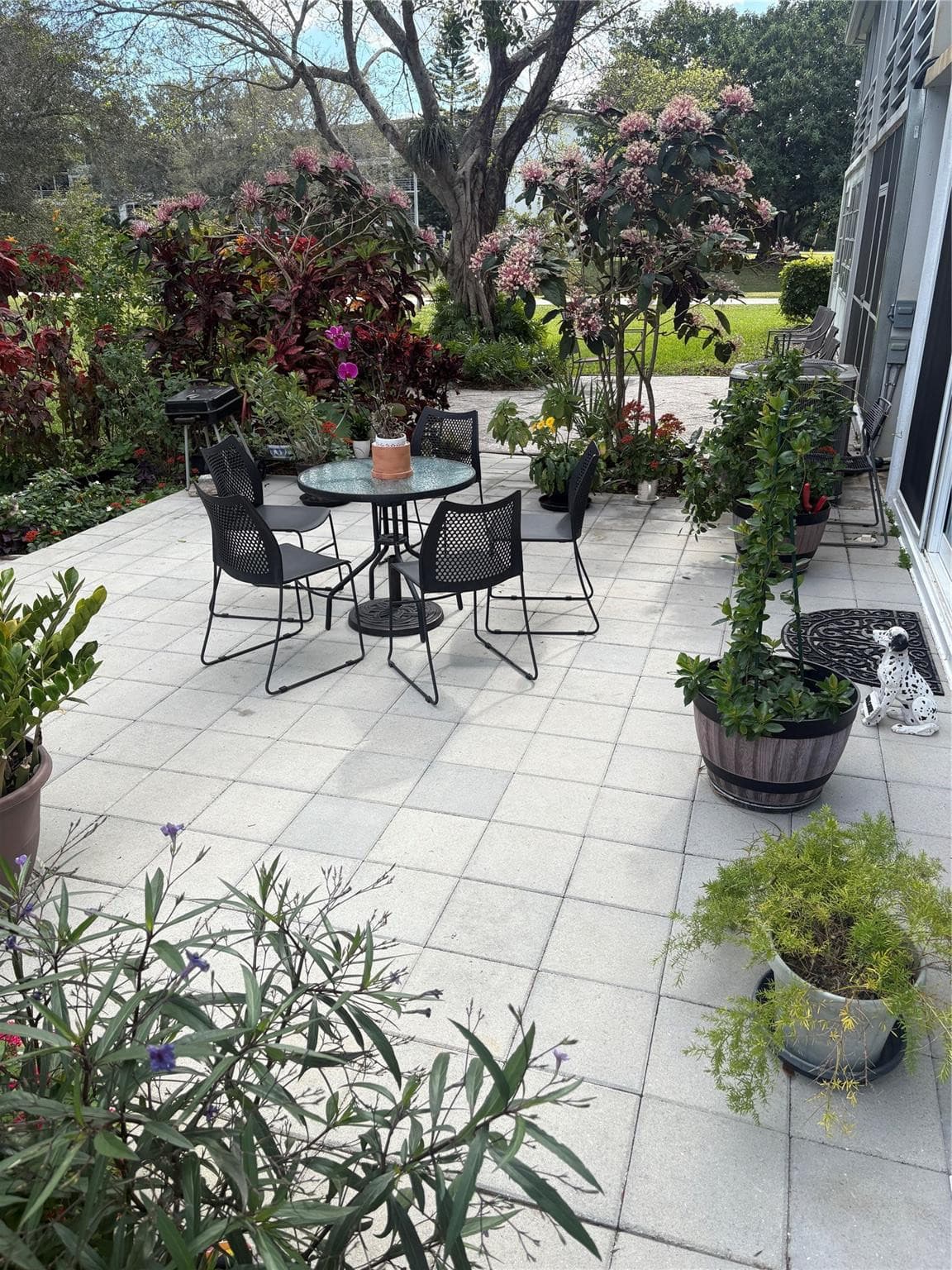 211 N Oakridge #211
