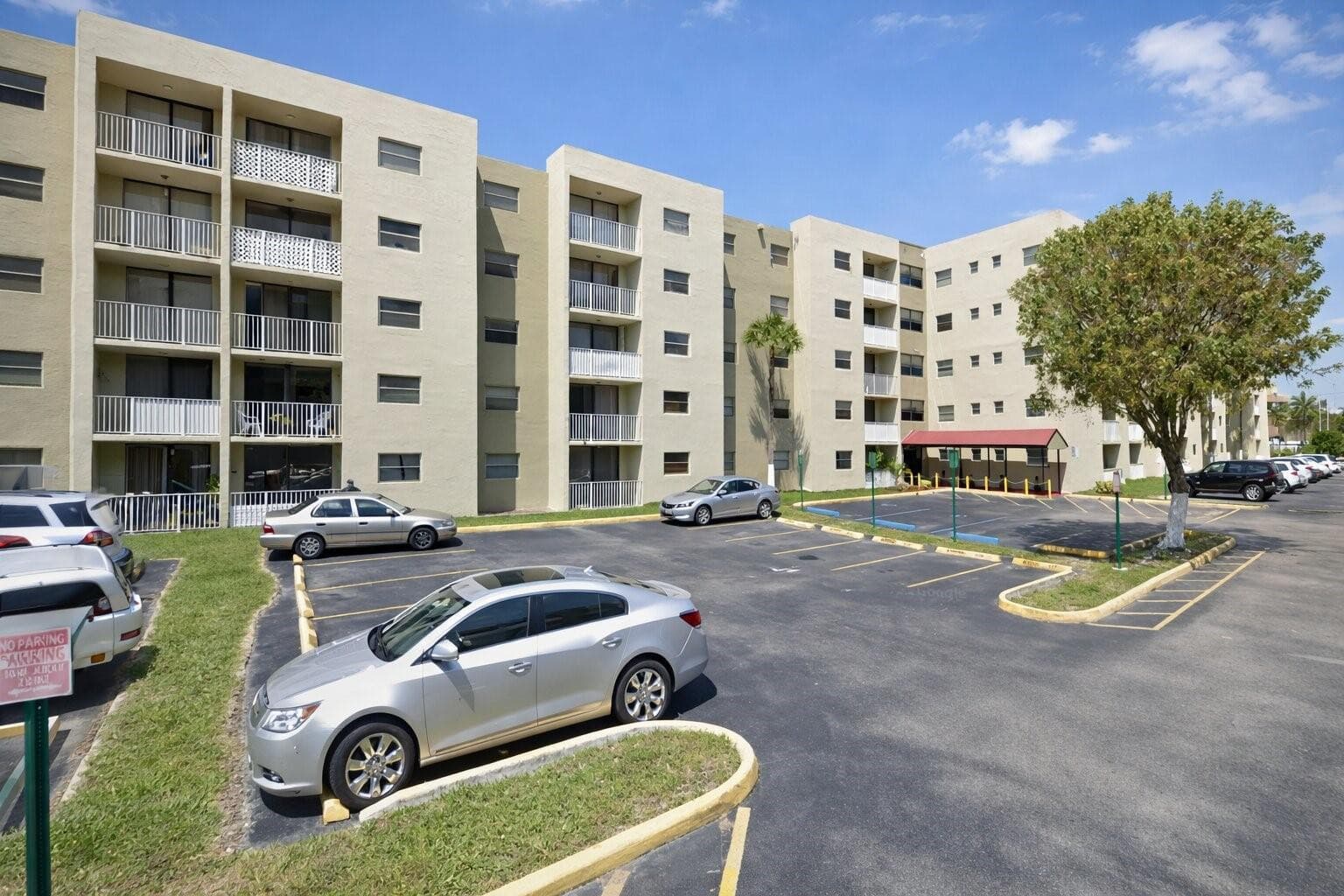 8185 NW 7th Street #214
