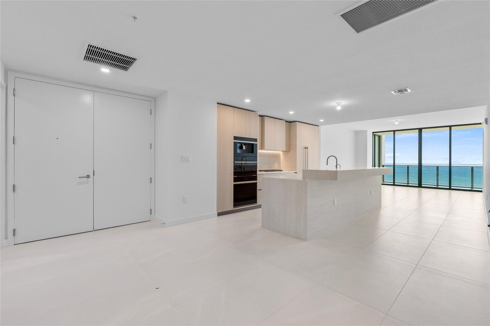 900 N Ocean Boulevard #504