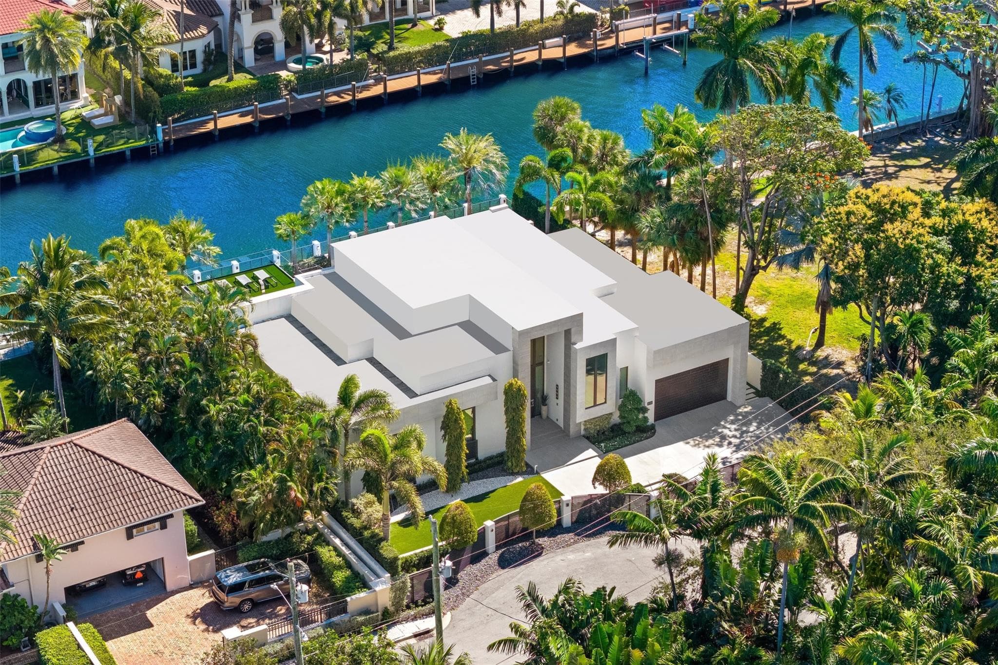 816 Riviera Isle Drive