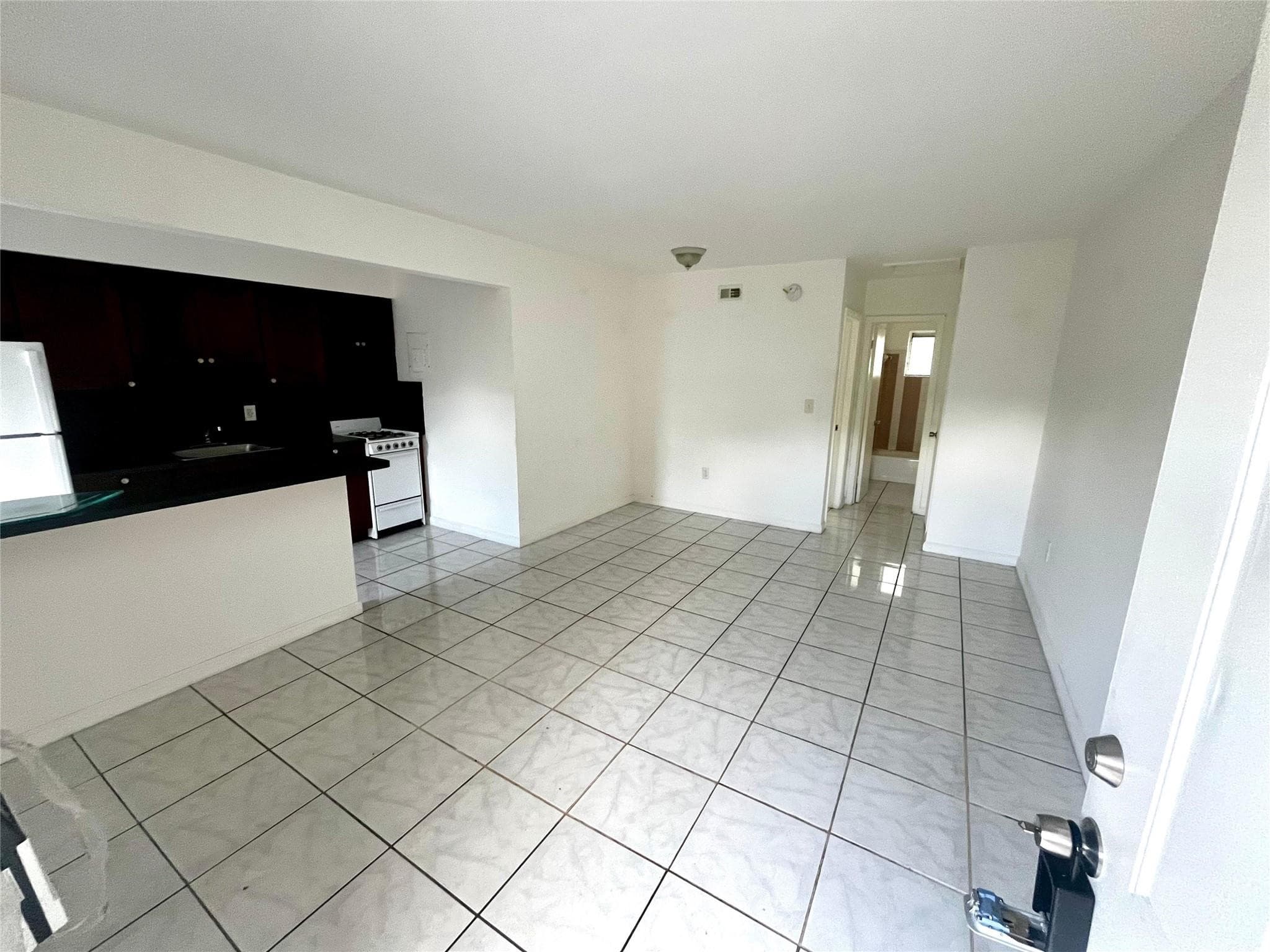 751 NE 83rd Terrace #14