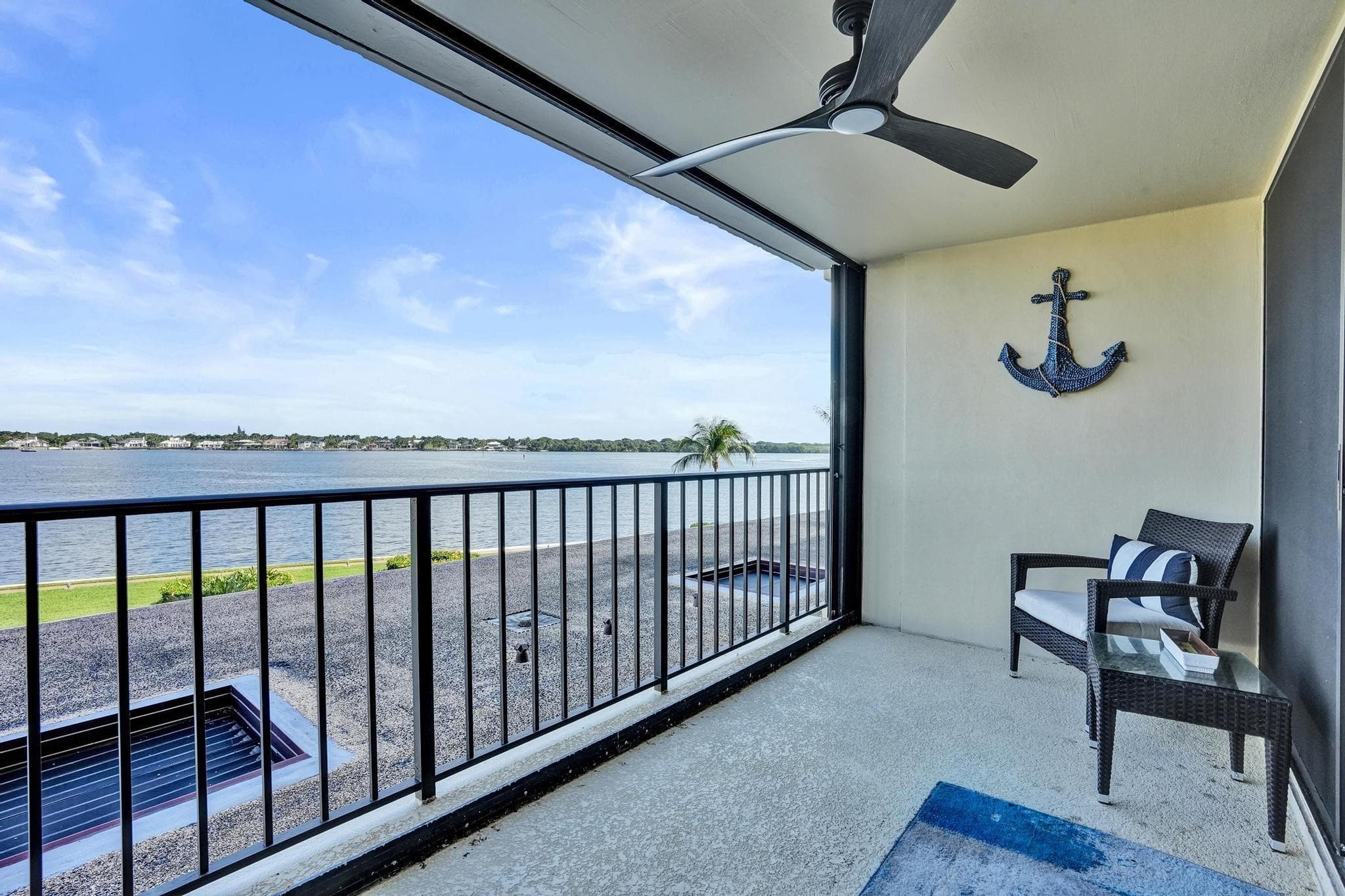 132 Lakeshore Drive #317