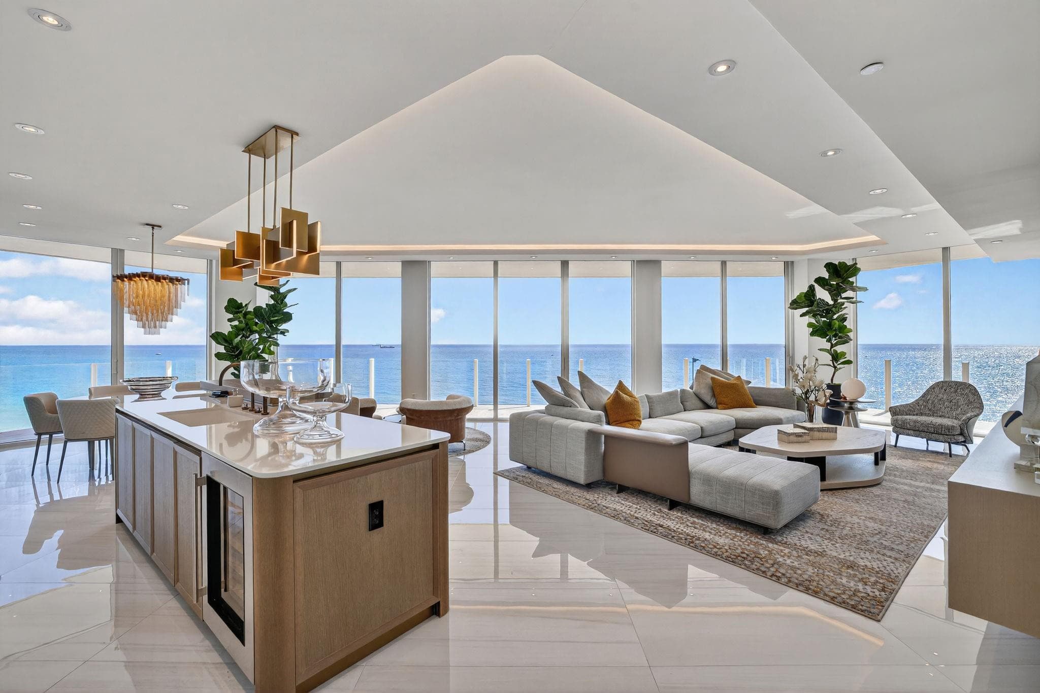 525 N Fort Lauderdale Beach Boulevard #901
