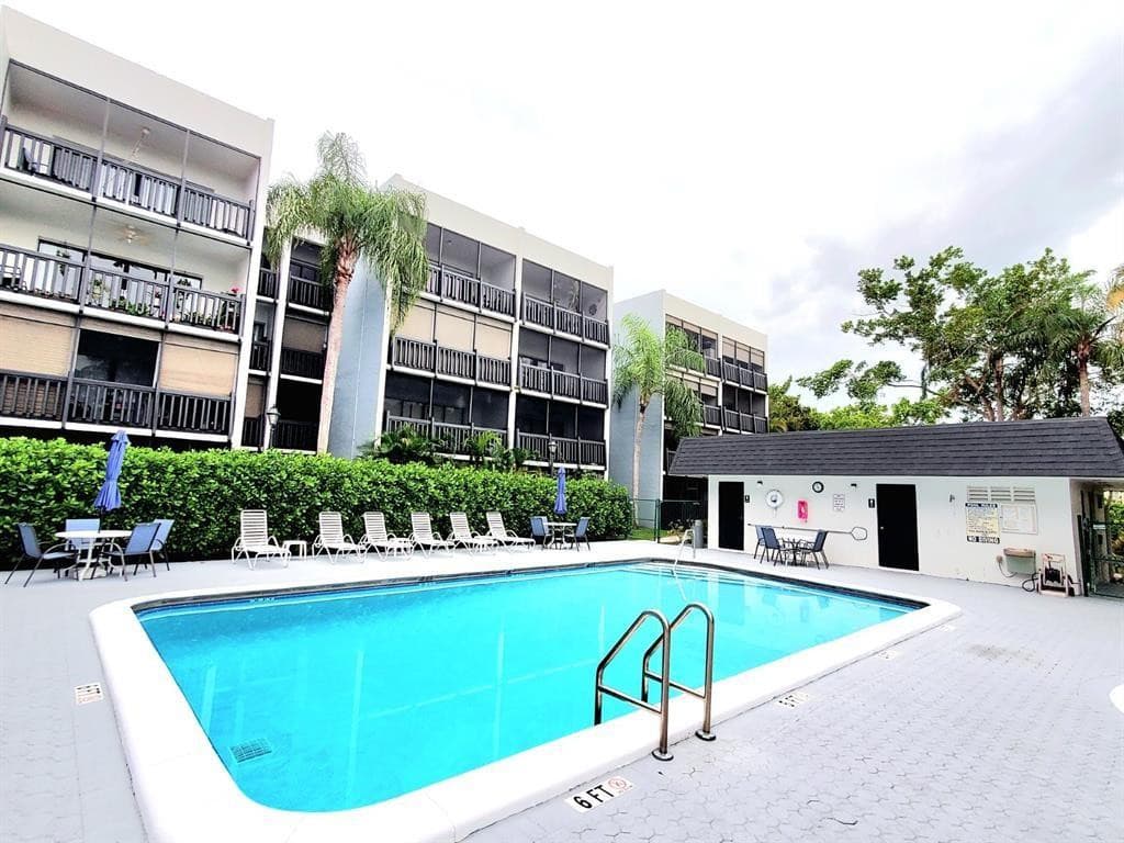 1021 Mockingbird Lane #114