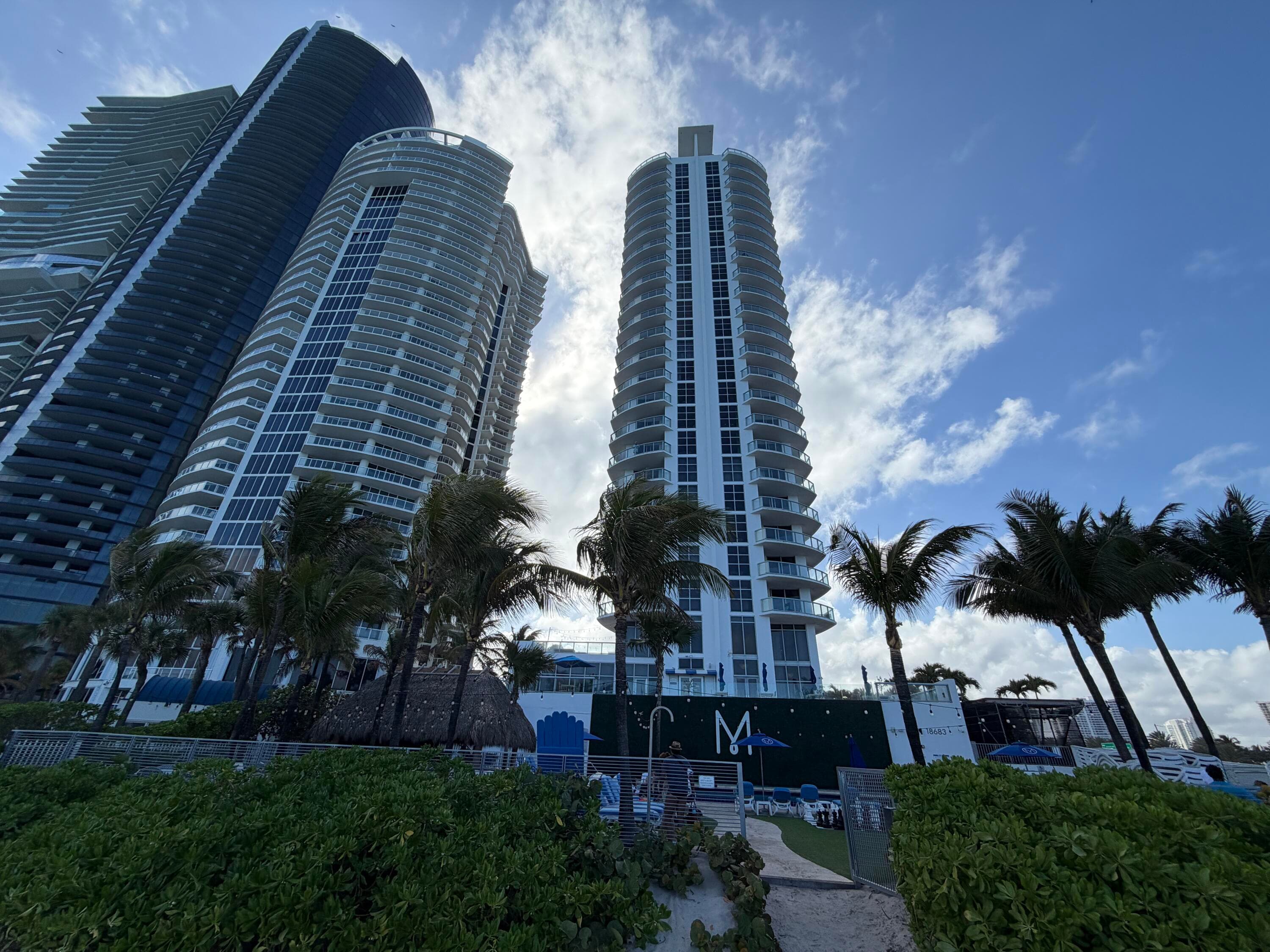 18683 Collins Avenue #2303