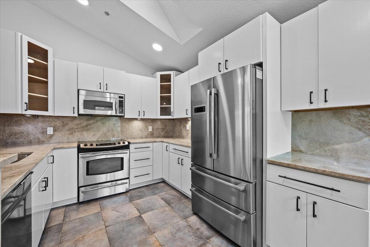 11 Dorchester Circle