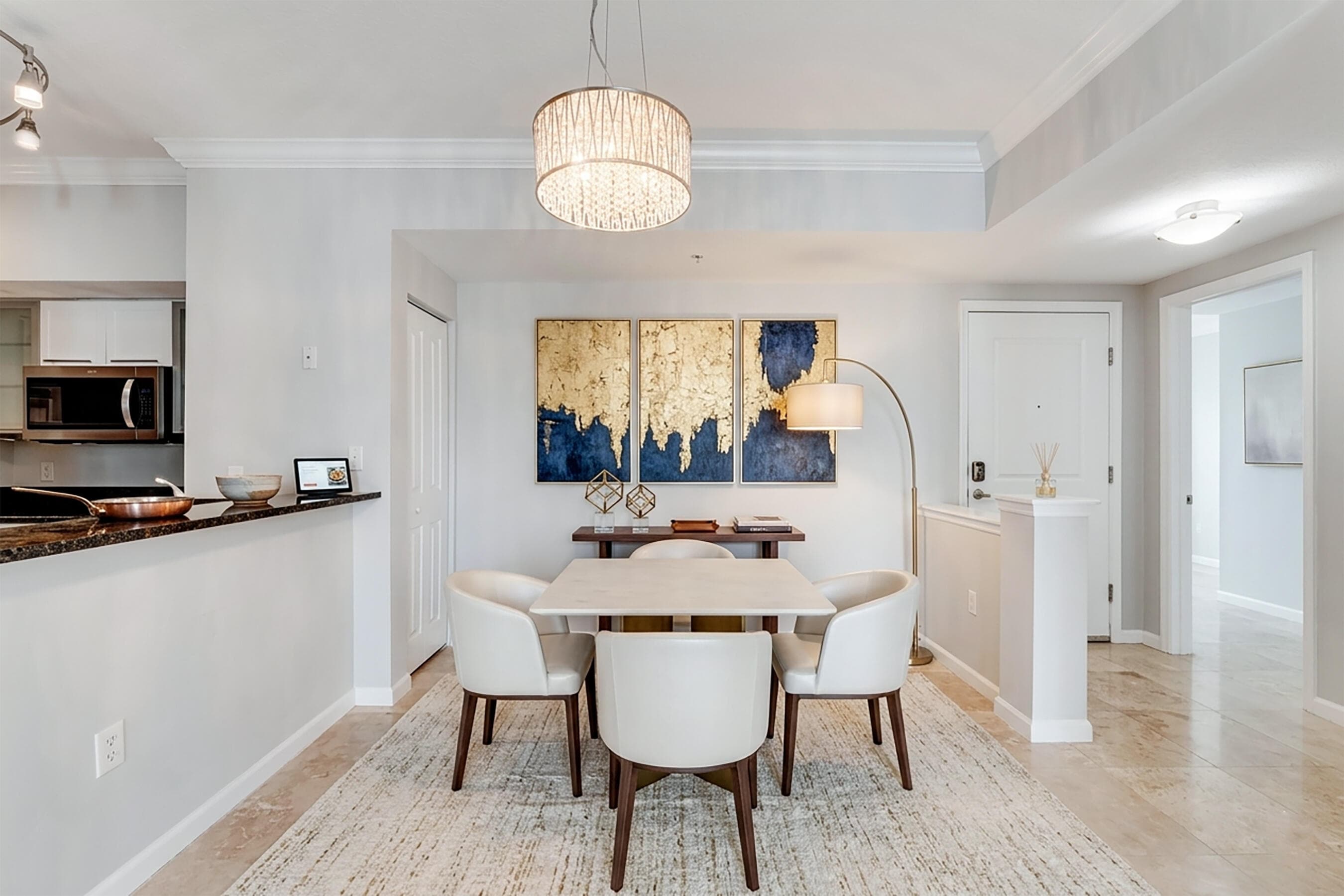 225 NE 1st Street #409 (ph-09)