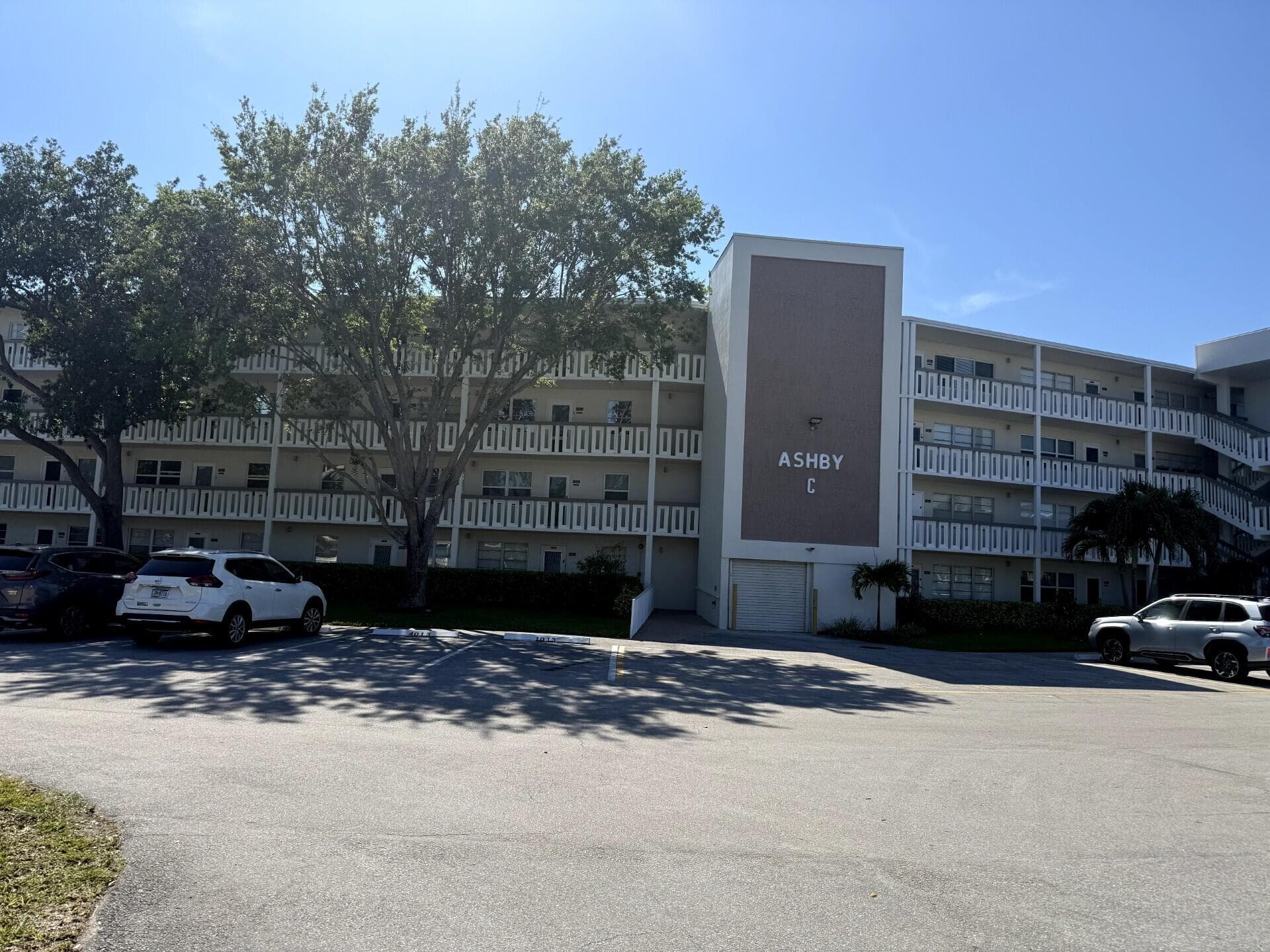 3016 Ashby C #3016