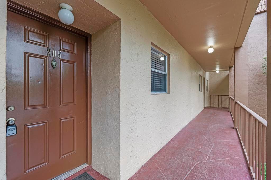 120 Sparrow Drive #205