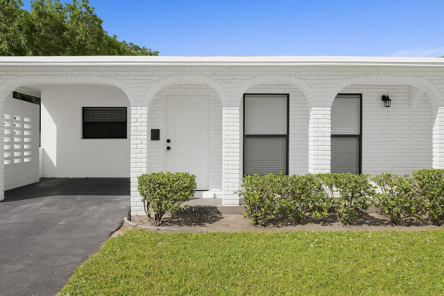 501 NW 30th Court