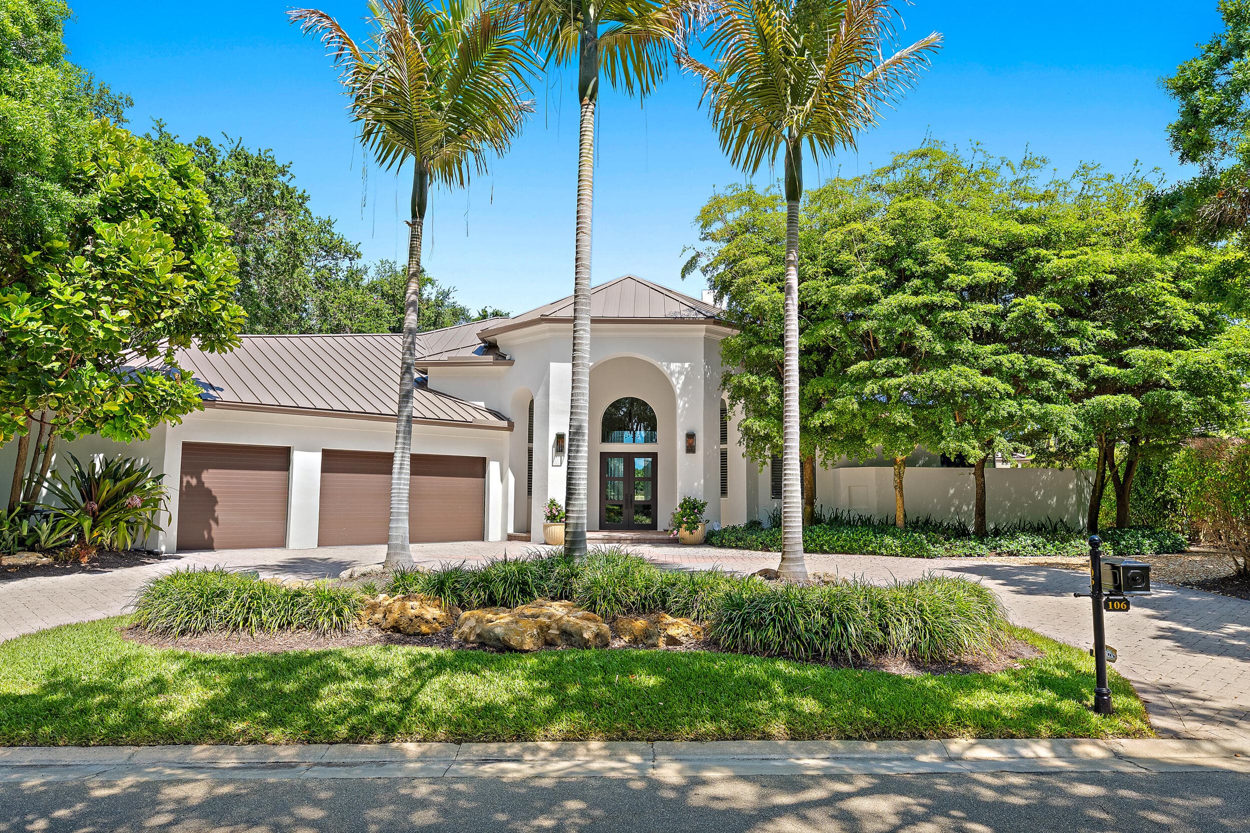 106 Commodore Drive