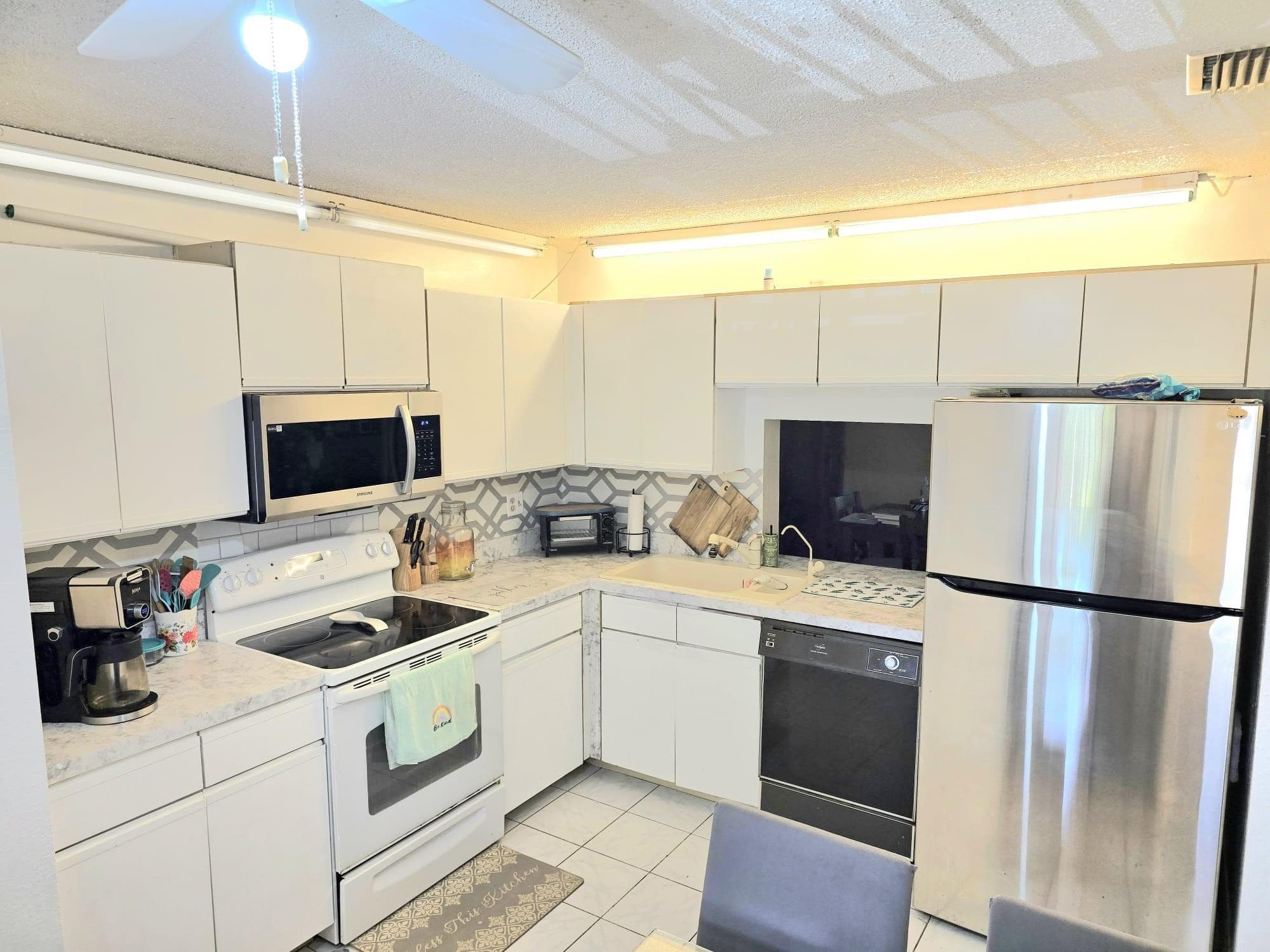 4047 NW 22nd Street #210b