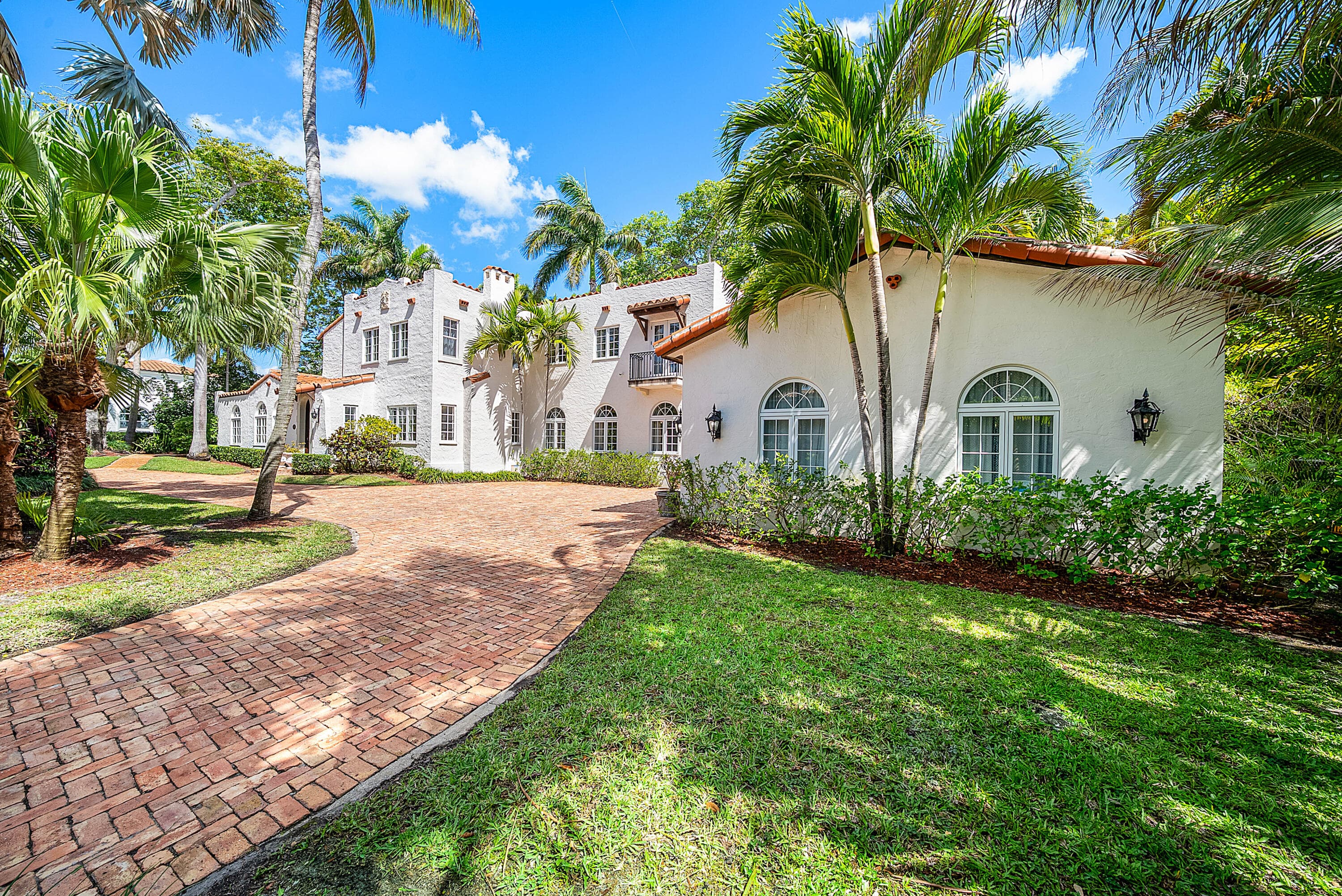 255 Cordova Road