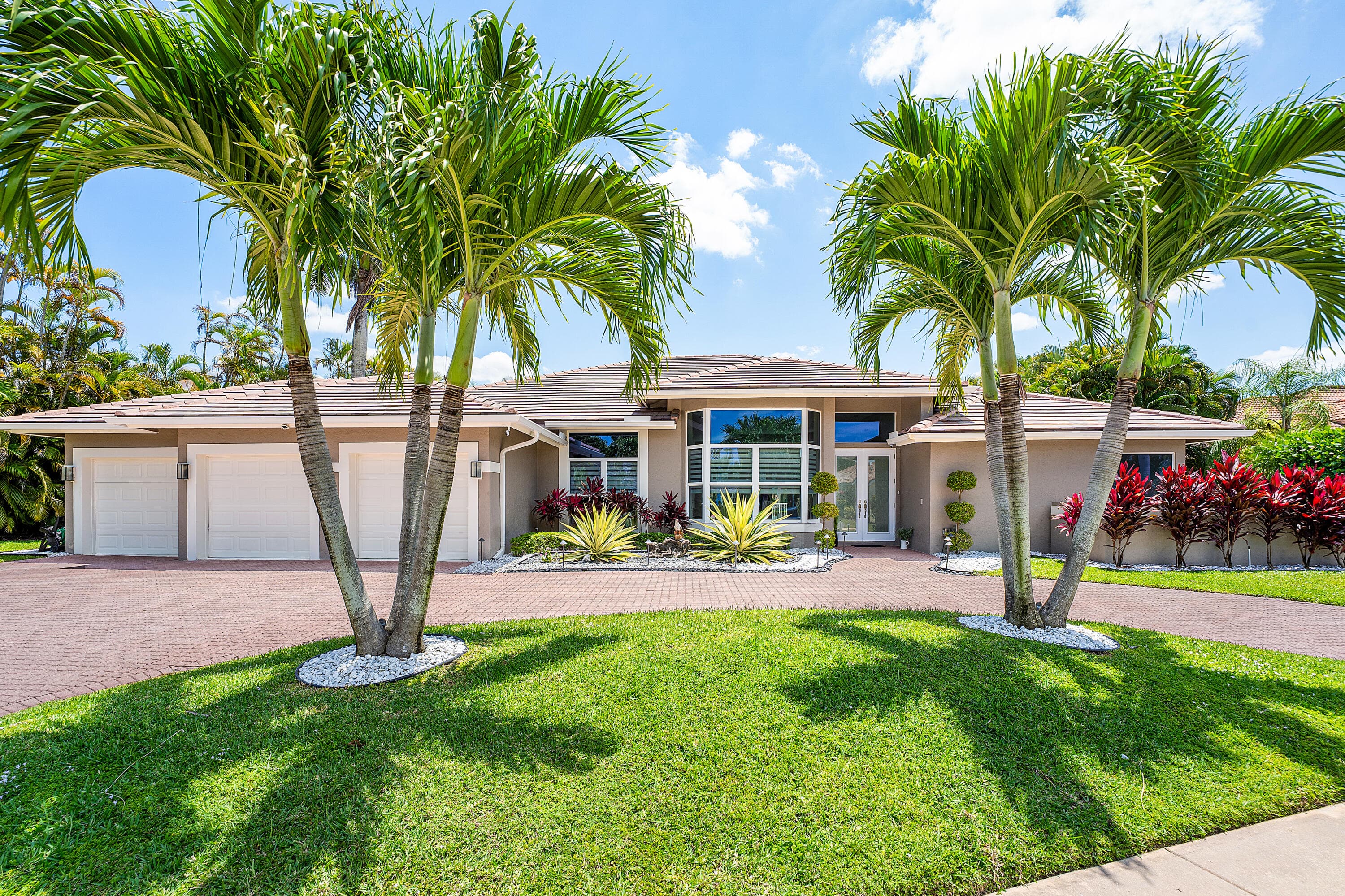 8321 Muirhead Circle