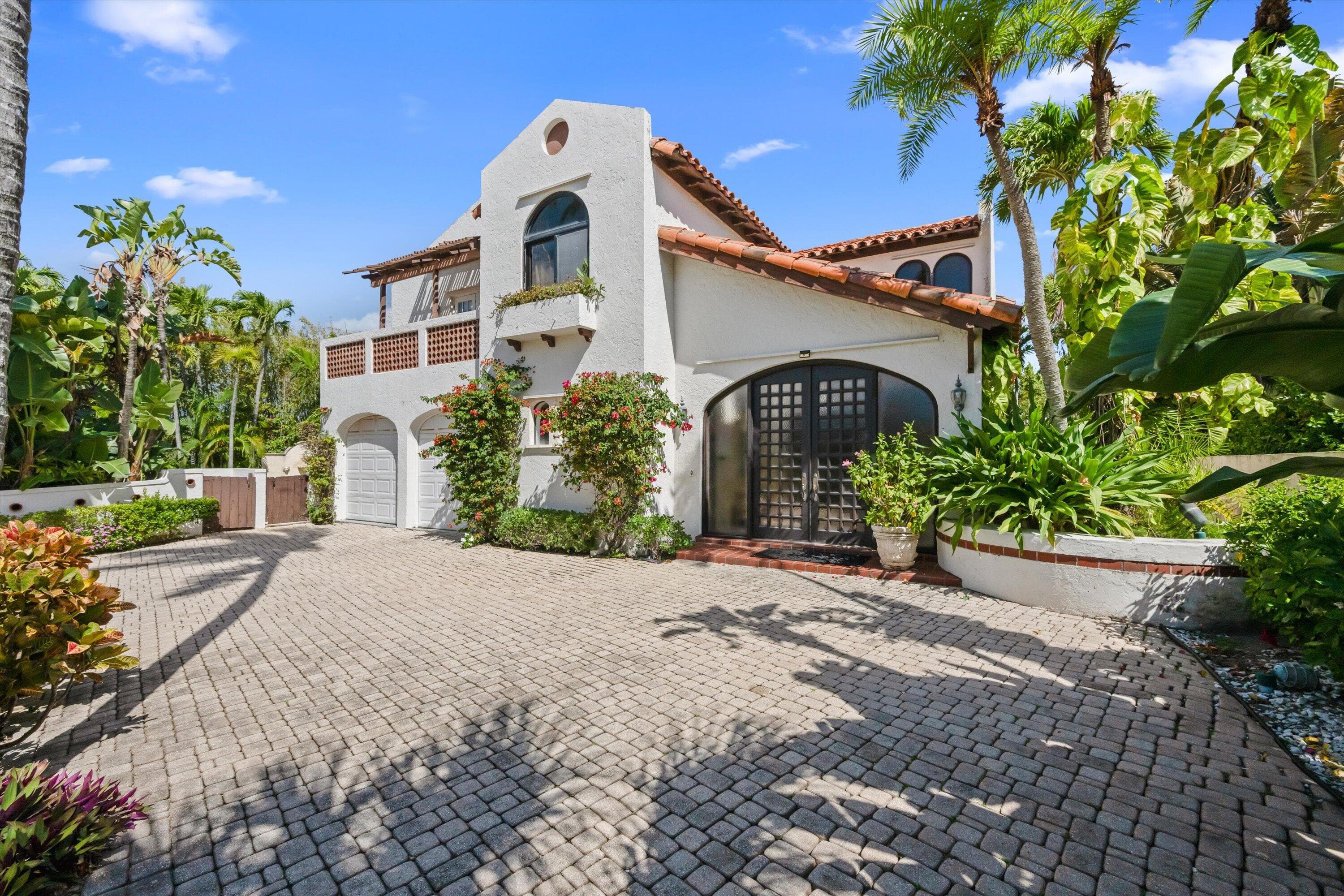23 Sloans Curve Drive