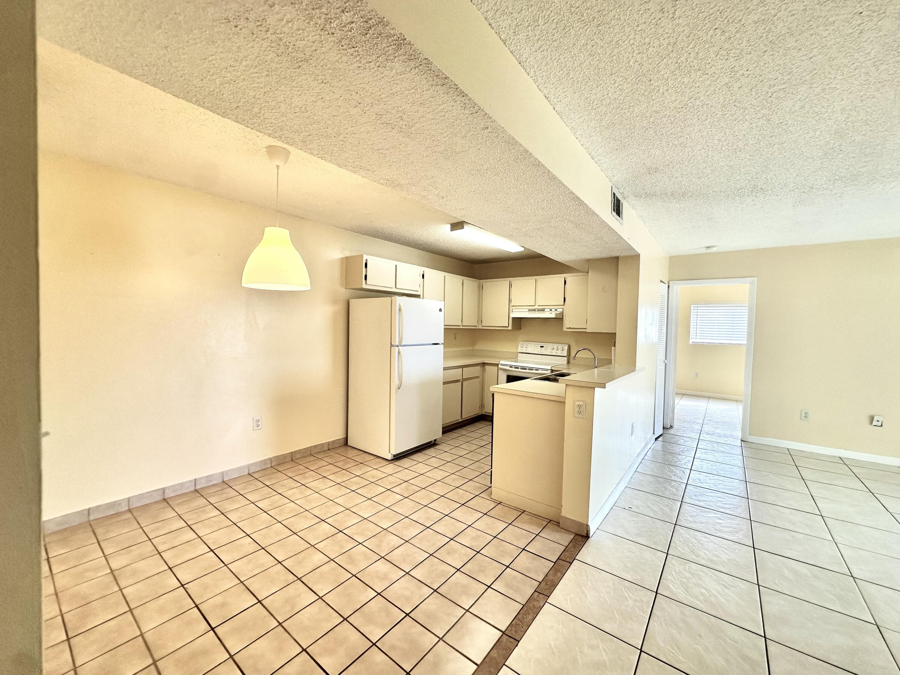 251 W Palm Cir W W #206