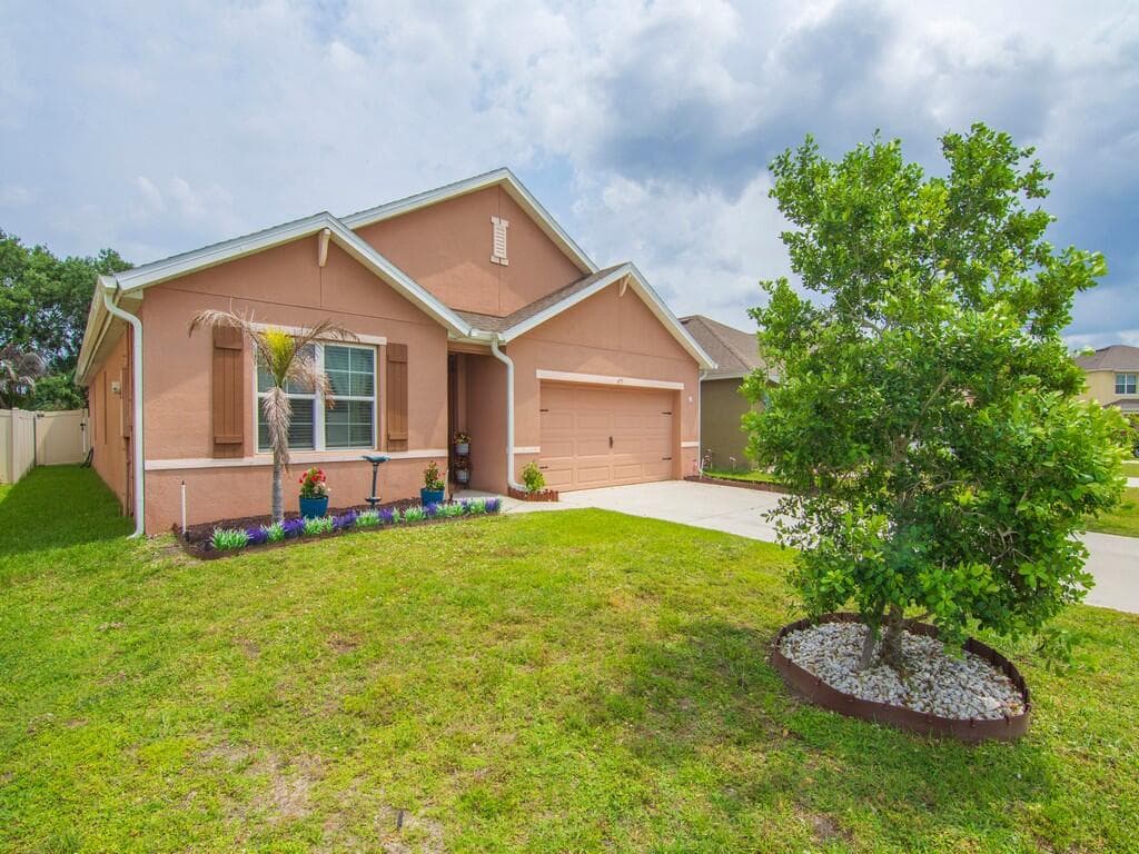 475 SW Moray Dr Drive