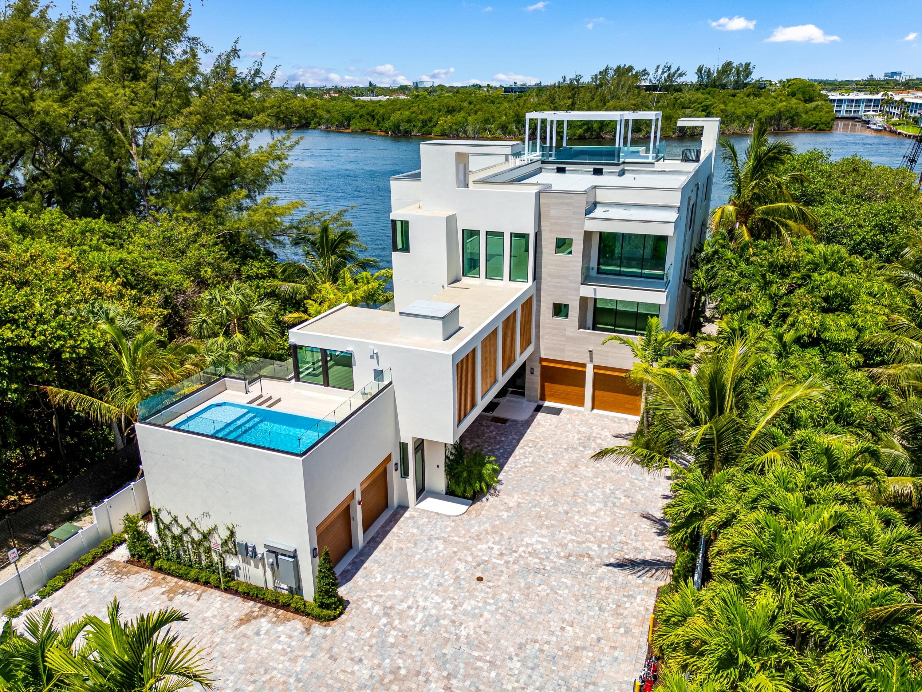 900 Lago Mar Lane #Penthouse