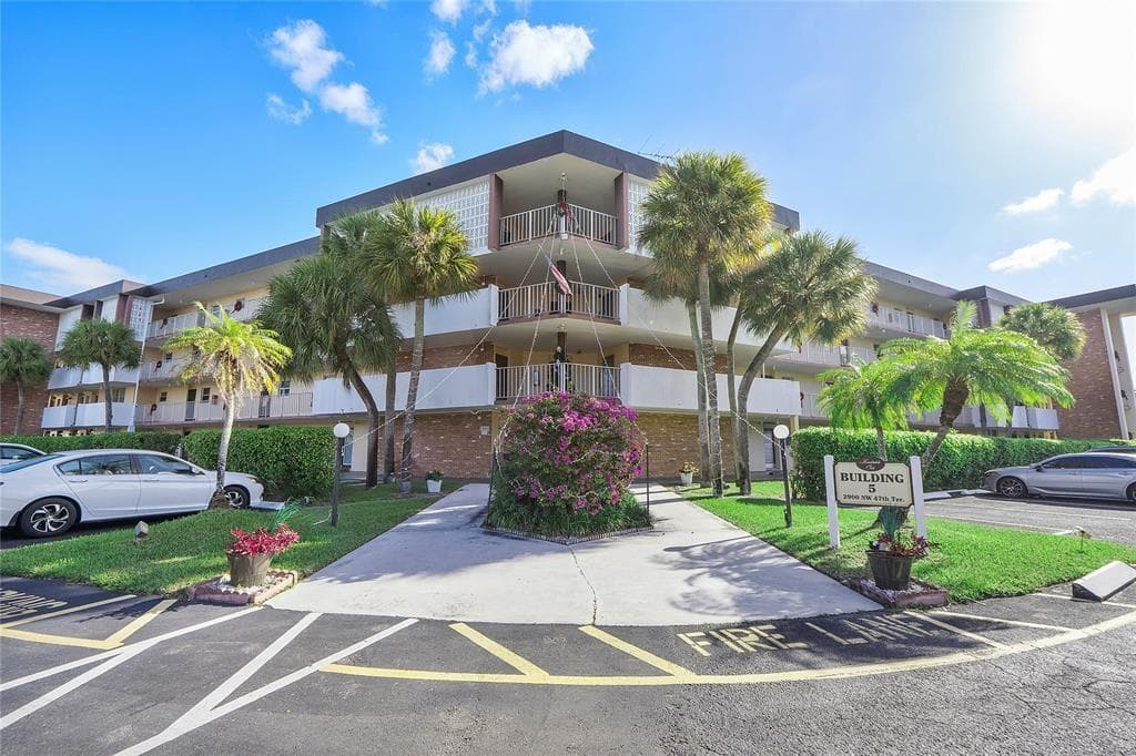 2900 NW 47th Terrace #304b