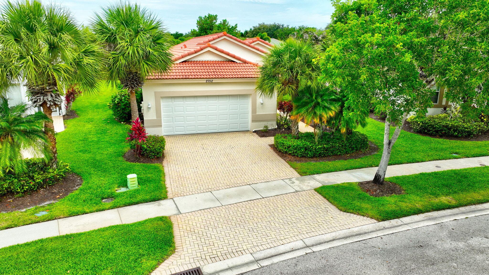 2752 Clipper Circle