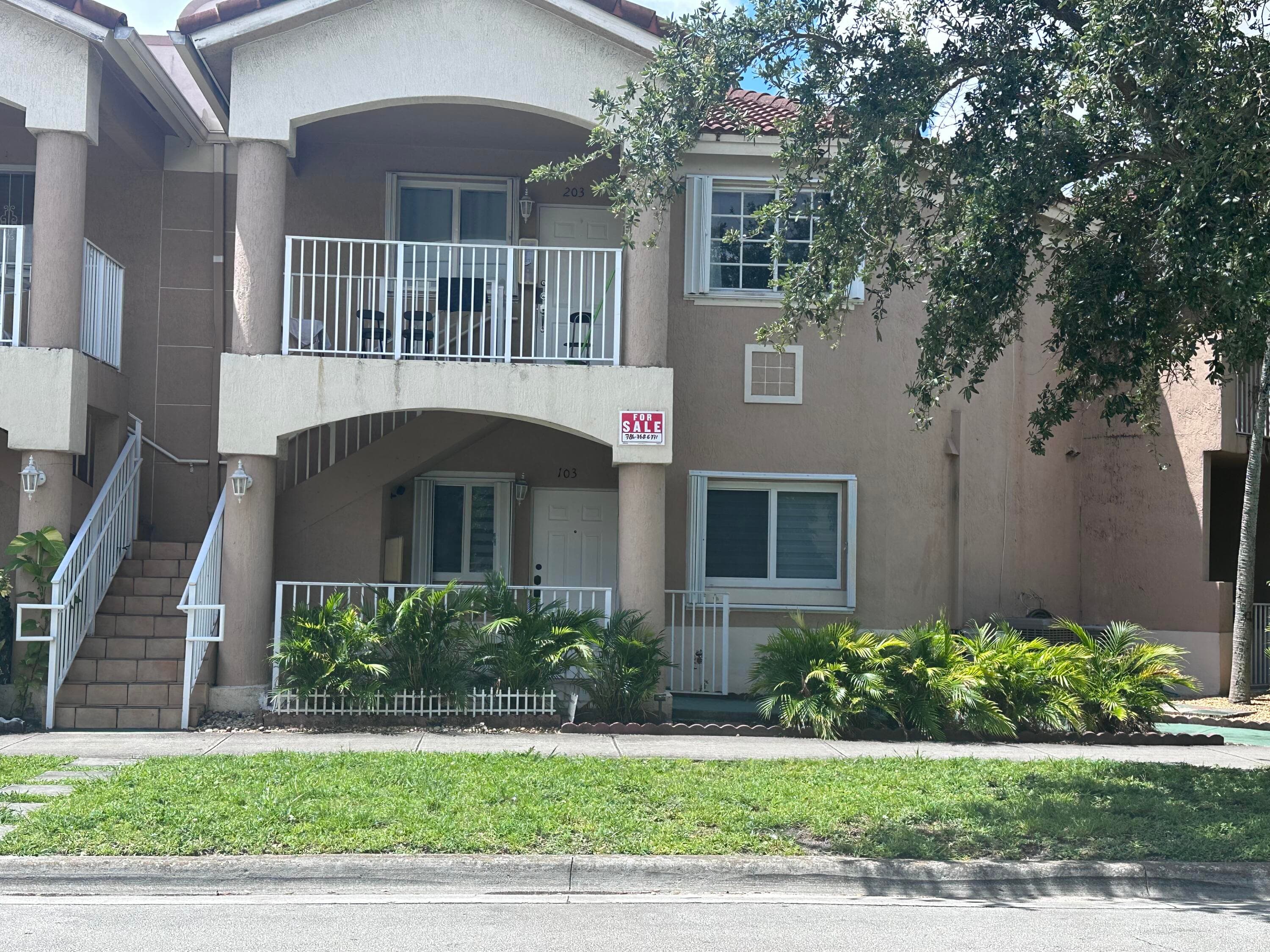 300 E 4th Street #103