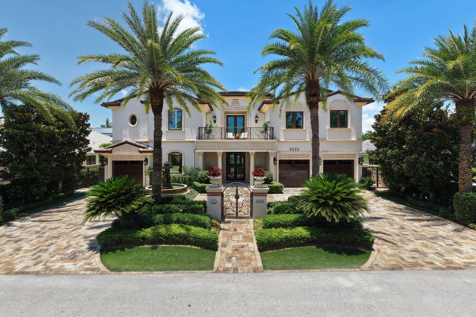 2225 W Silver Palm Road