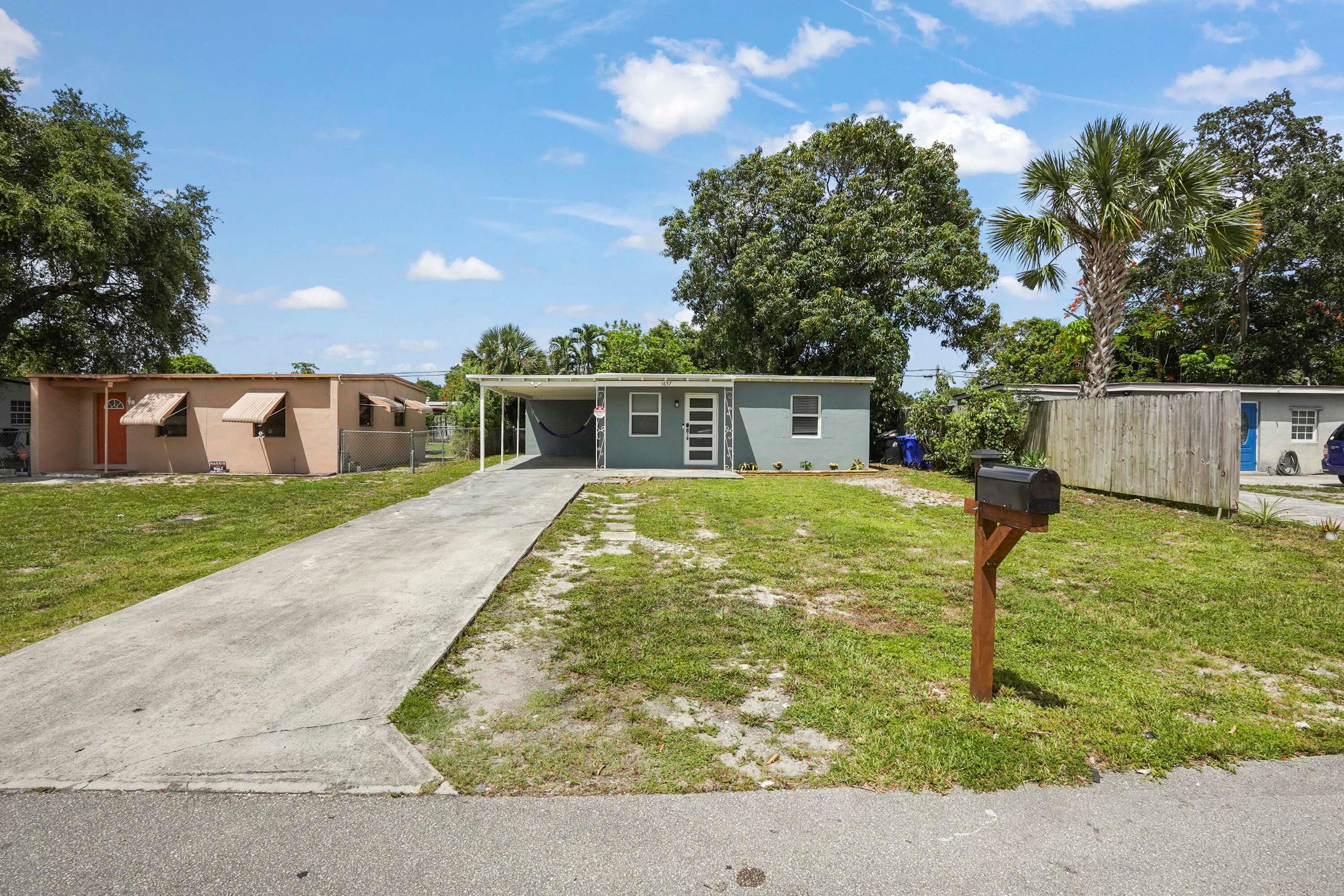 1657 Lauderdale Manor Drive