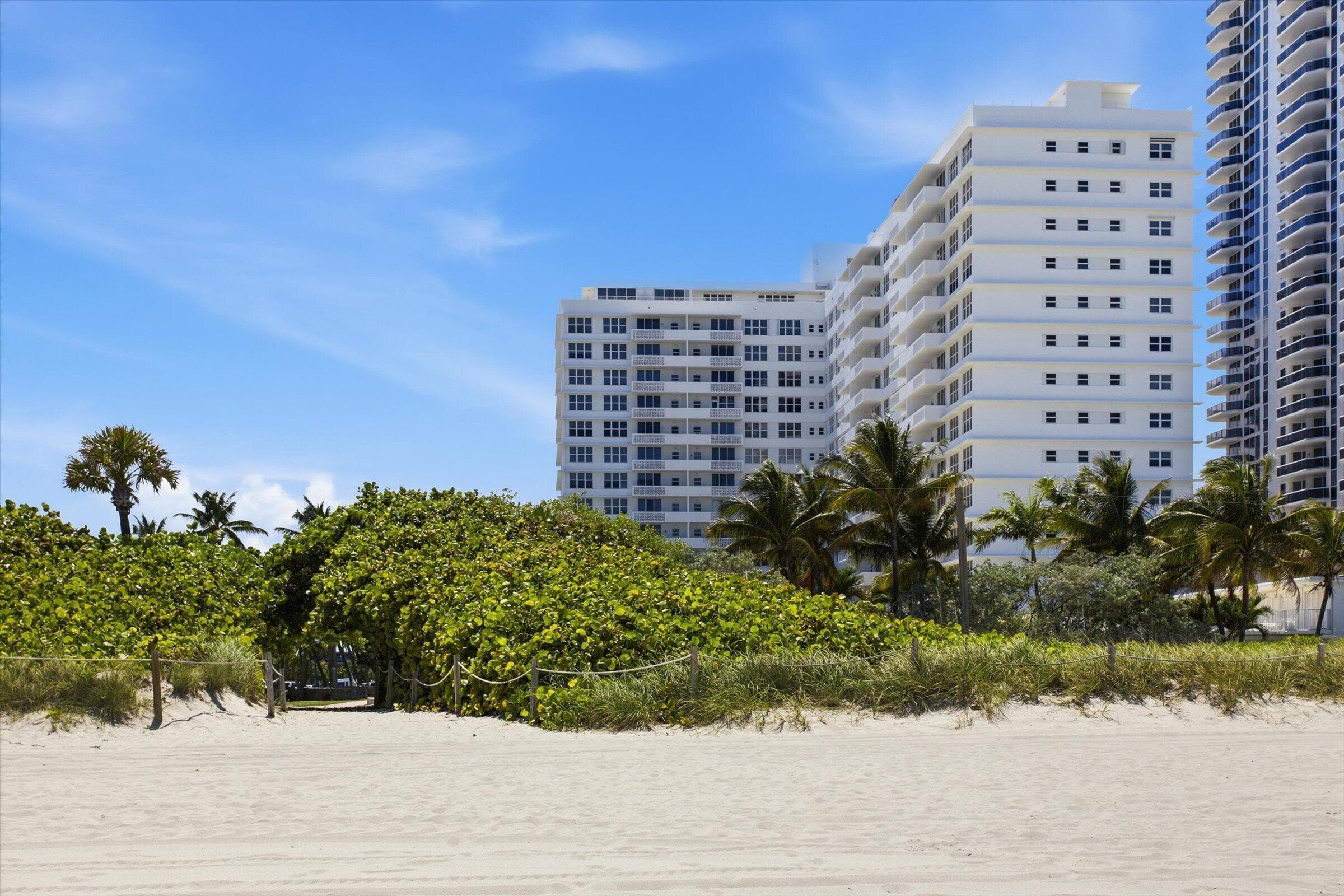 4747 Collins Avenue #1109