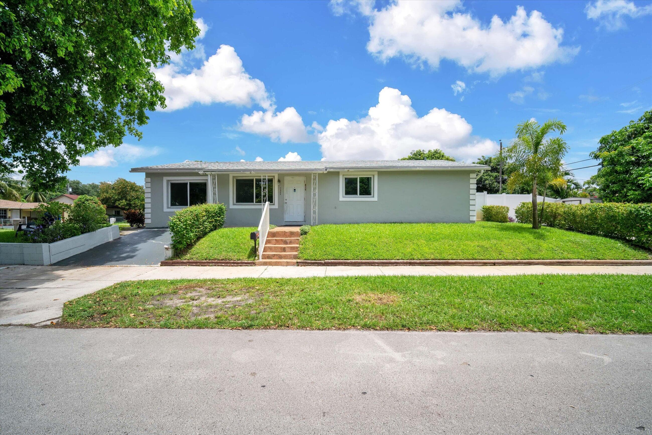 7321 Cody Street