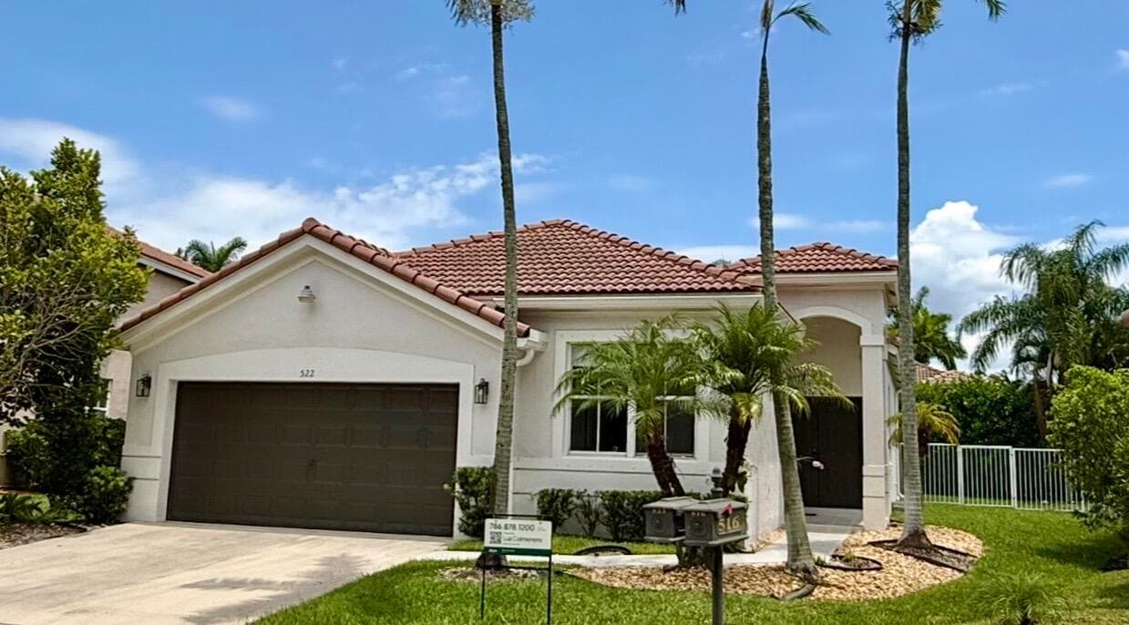 522 Live Oak Lane