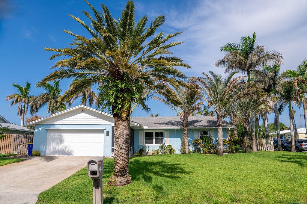 2445 NE 16th Court