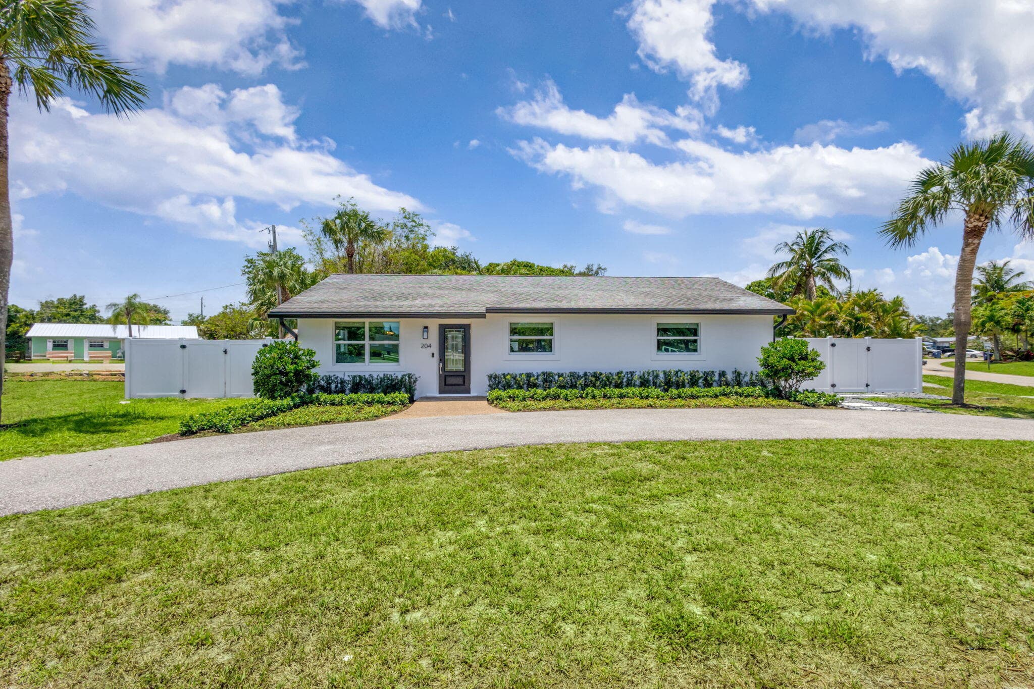 204 W Whitney Drive