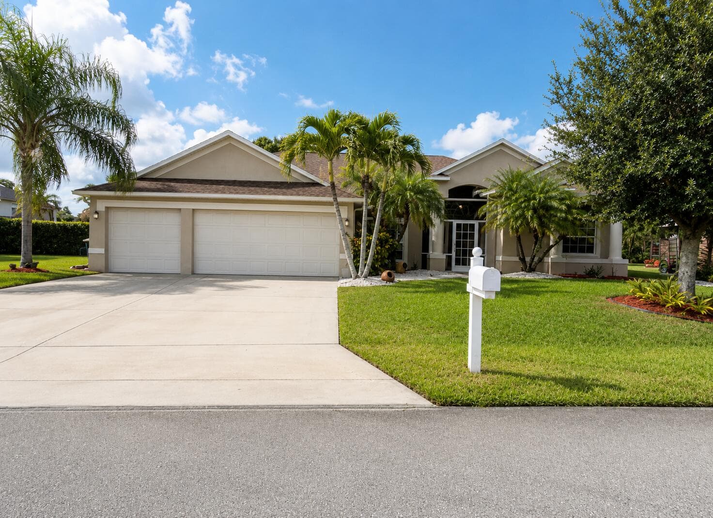 2811 Serenity Circle S