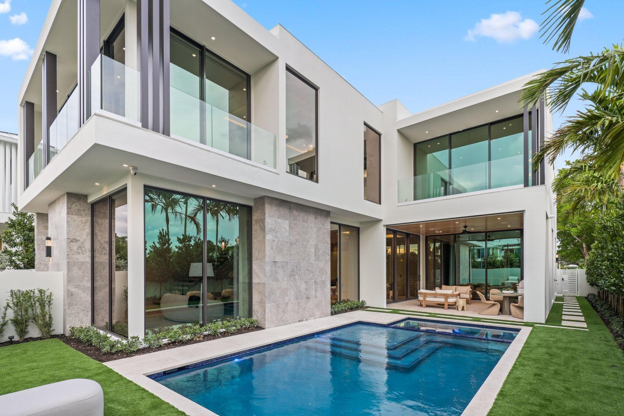 340 Grove Place