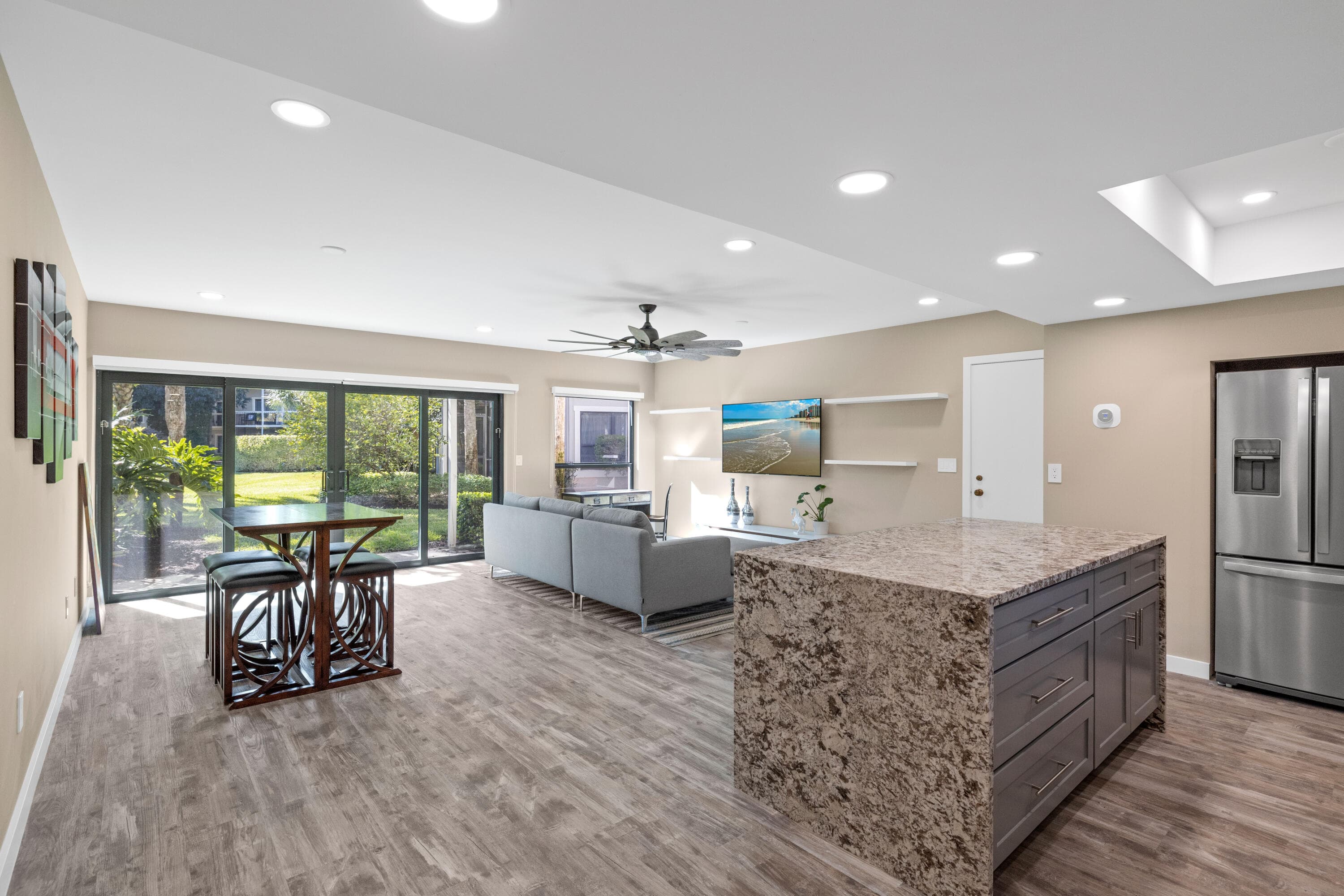 11863 Wimbledon Circle #438