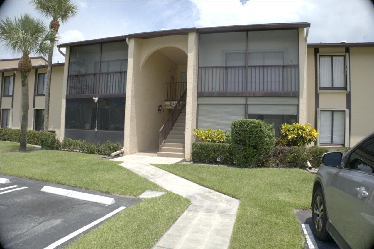 824 Sky Pine Way #C1