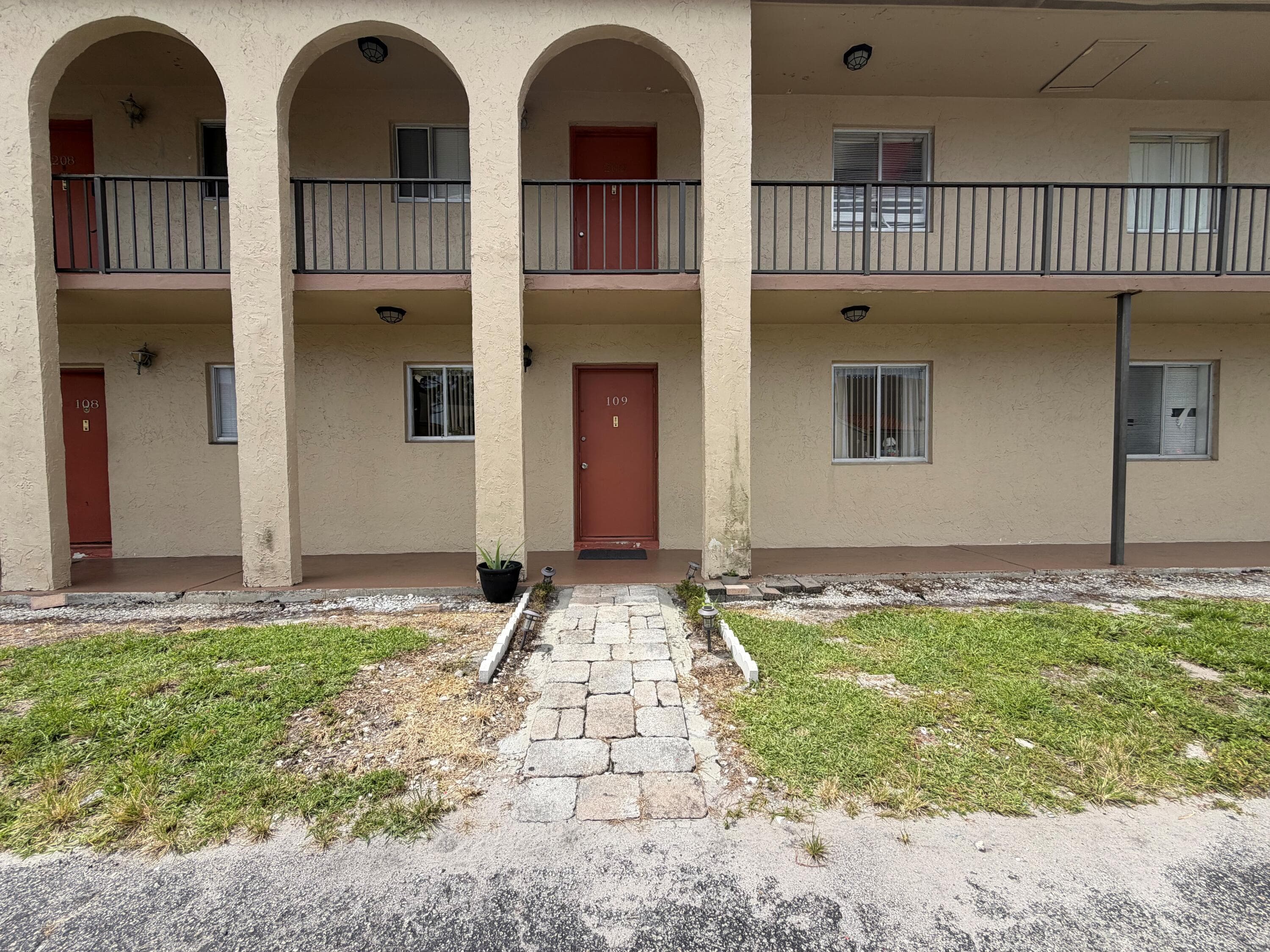 6112 Forest Hill Boulevard #109