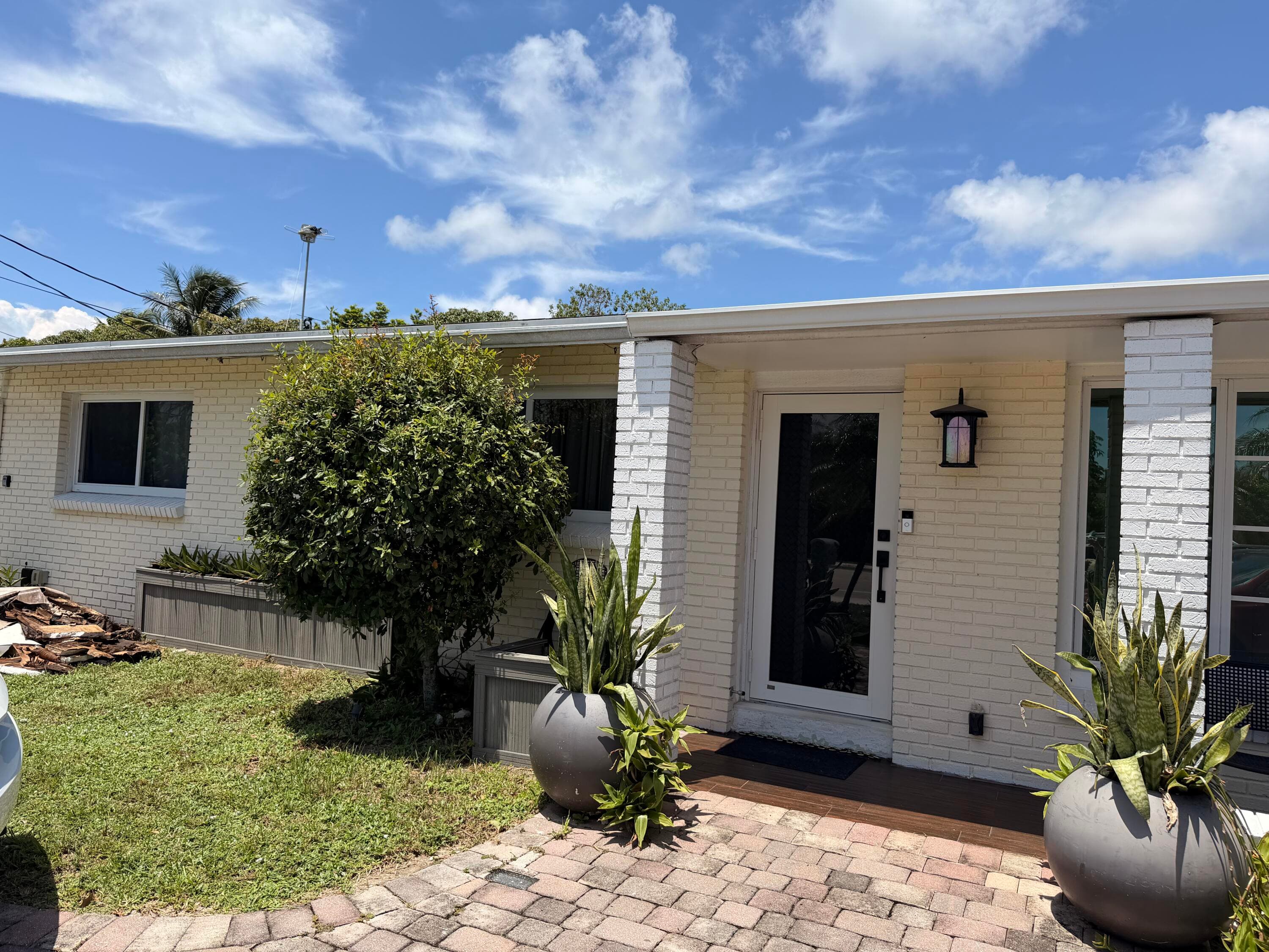 1905 S FLORIDA MANGO Road