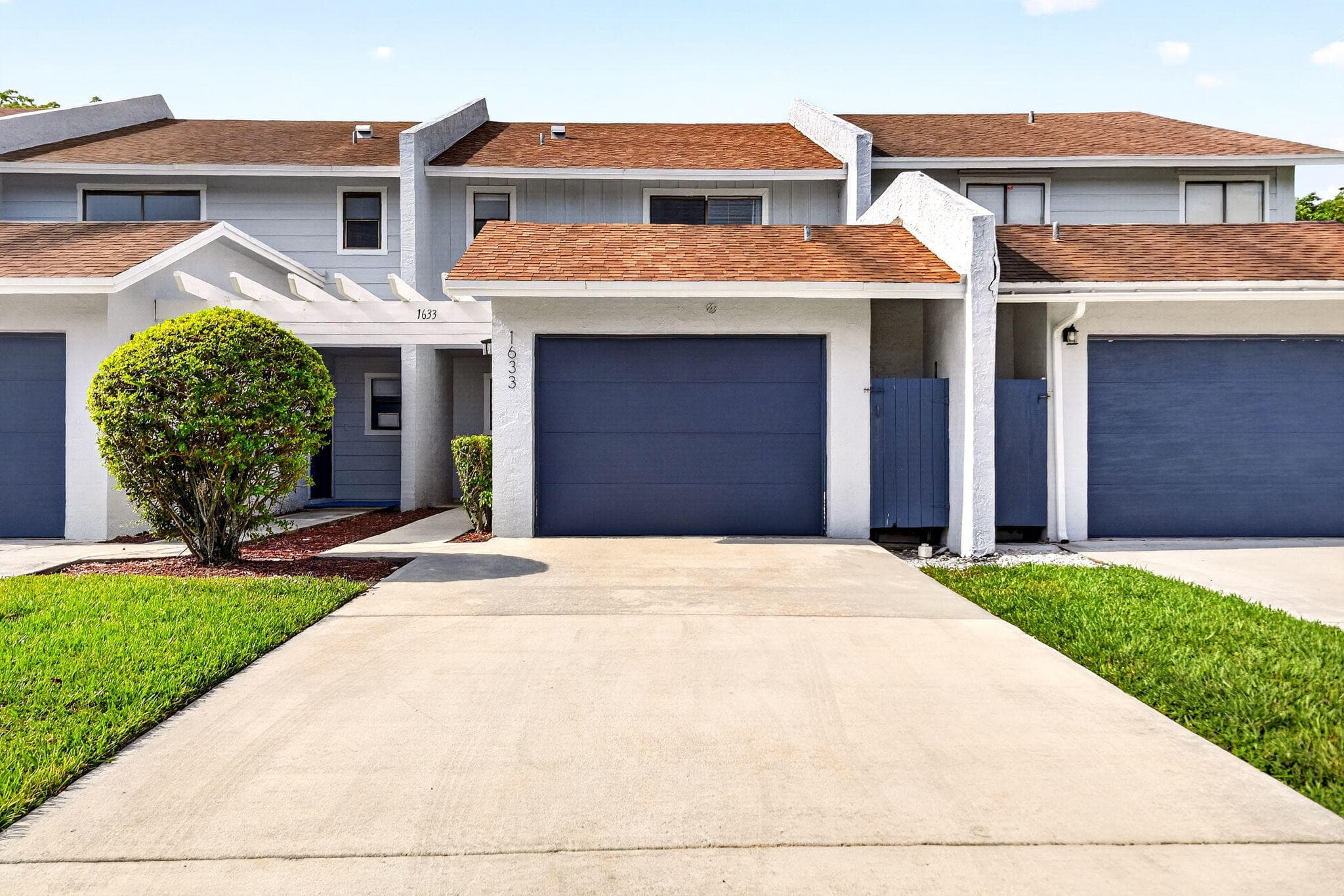 1633 Woodbridge Lakes Circle #1633
